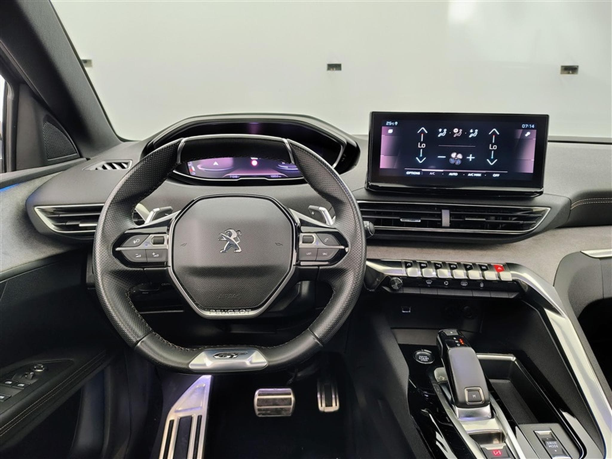 Peugeot 3008 1.2 PureTech 130cv EAT8 GT Pack NAVI / FULL LED / TOIT PANO (2023) - Photo 9