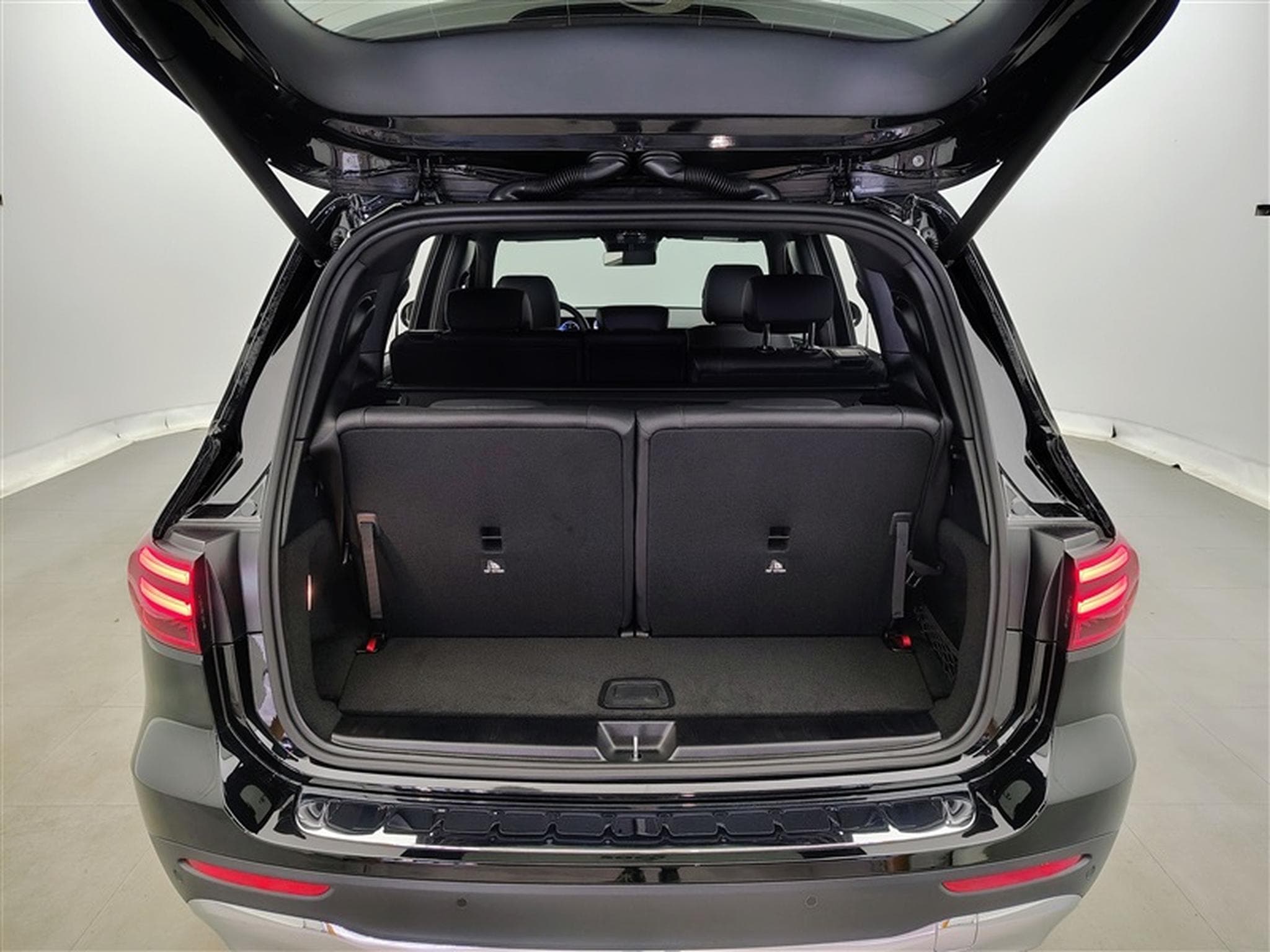 Mercedes GLB 180 GLB 180 d Luxury Line 7P/CUIR/NAVI/FULL LED/JA18 (2024) - Photo 14