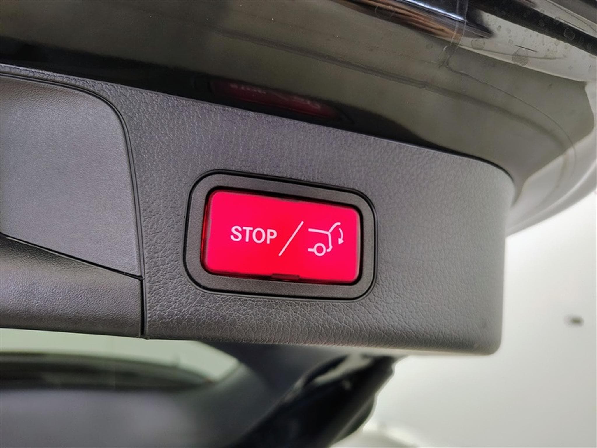 Mercedes GLB 180 GLB 180 d Luxury Line 7P/CUIR/NAVI/FULL LED/JA18 (2024) - Photo 19