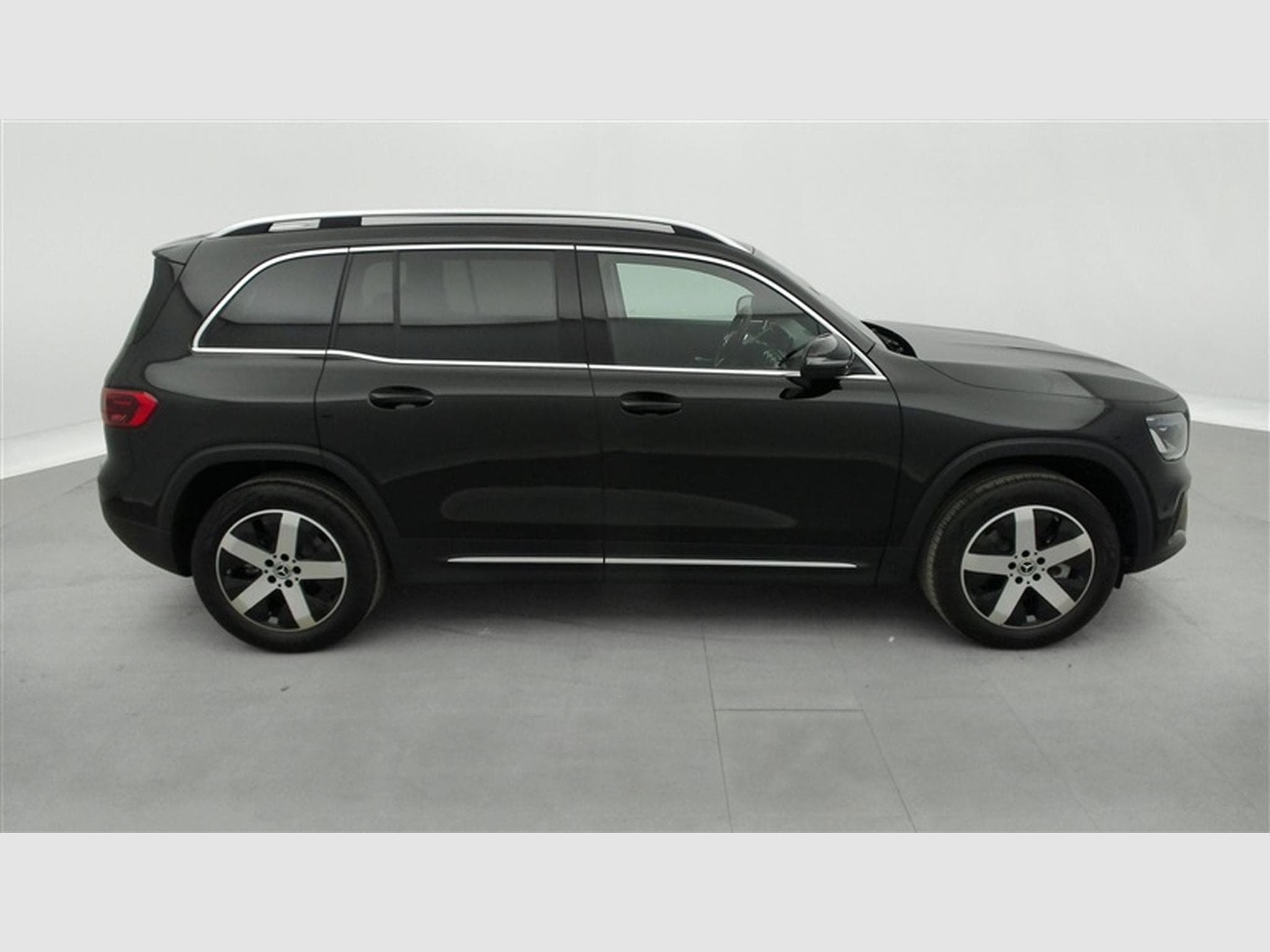 Mercedes GLB 180 GLB 180 d Luxury Line 7P/CUIR/NAVI/FULL LED/JA18 (2024) - Photo 24