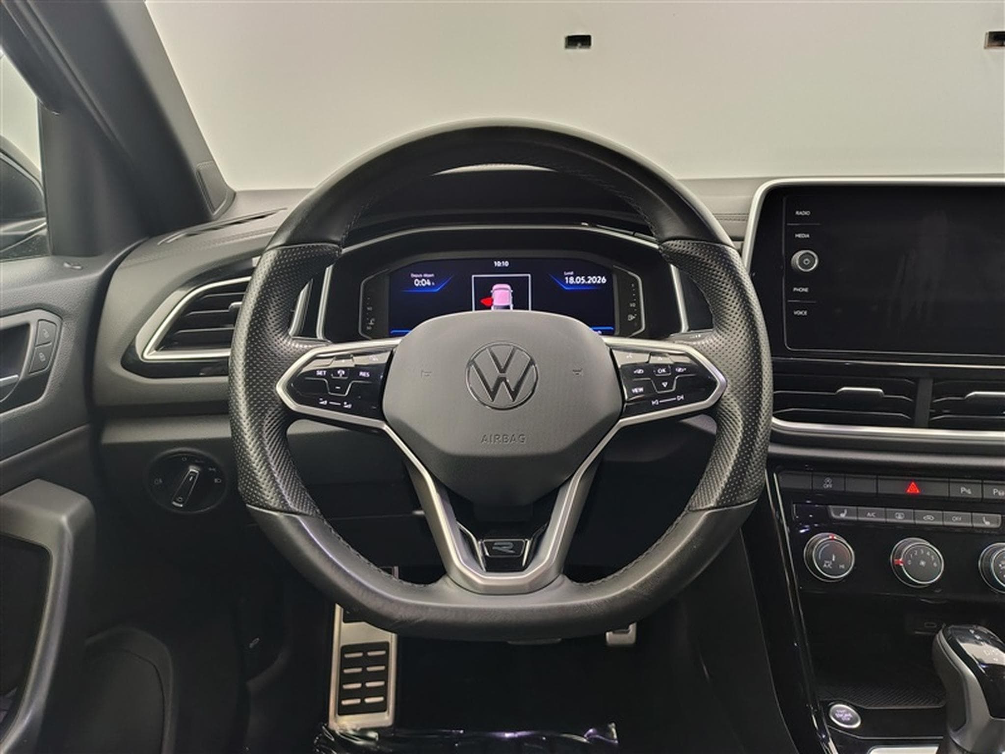 VW T-Roc 1.5 TSI 150cv DSG R-Line CARPLAY / FULL LED / KEYLESS / CAM (2022) - Photo 9
