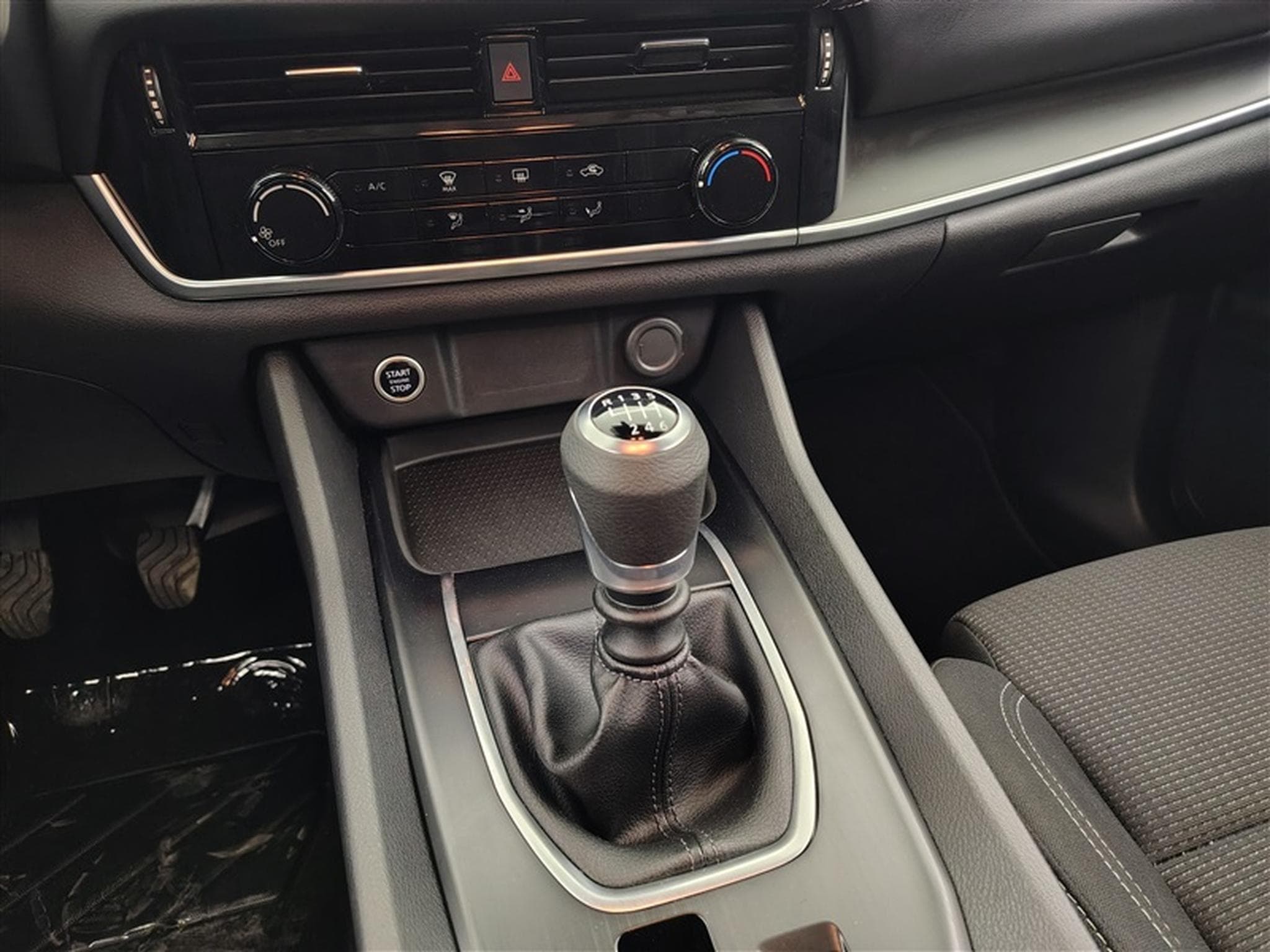 Nissan Qashqai 1.3 DIG-T MHEV Visia (2023) - Photo 12
