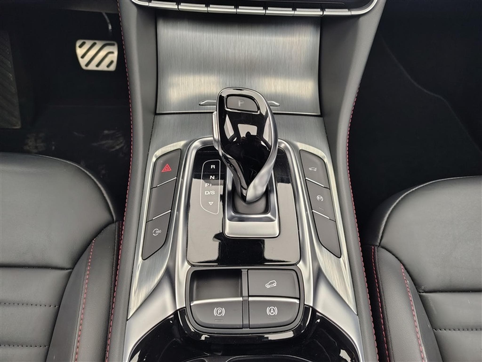 MG HS 1.5 T-GDi Luxury DCT (2023) - Photo 12