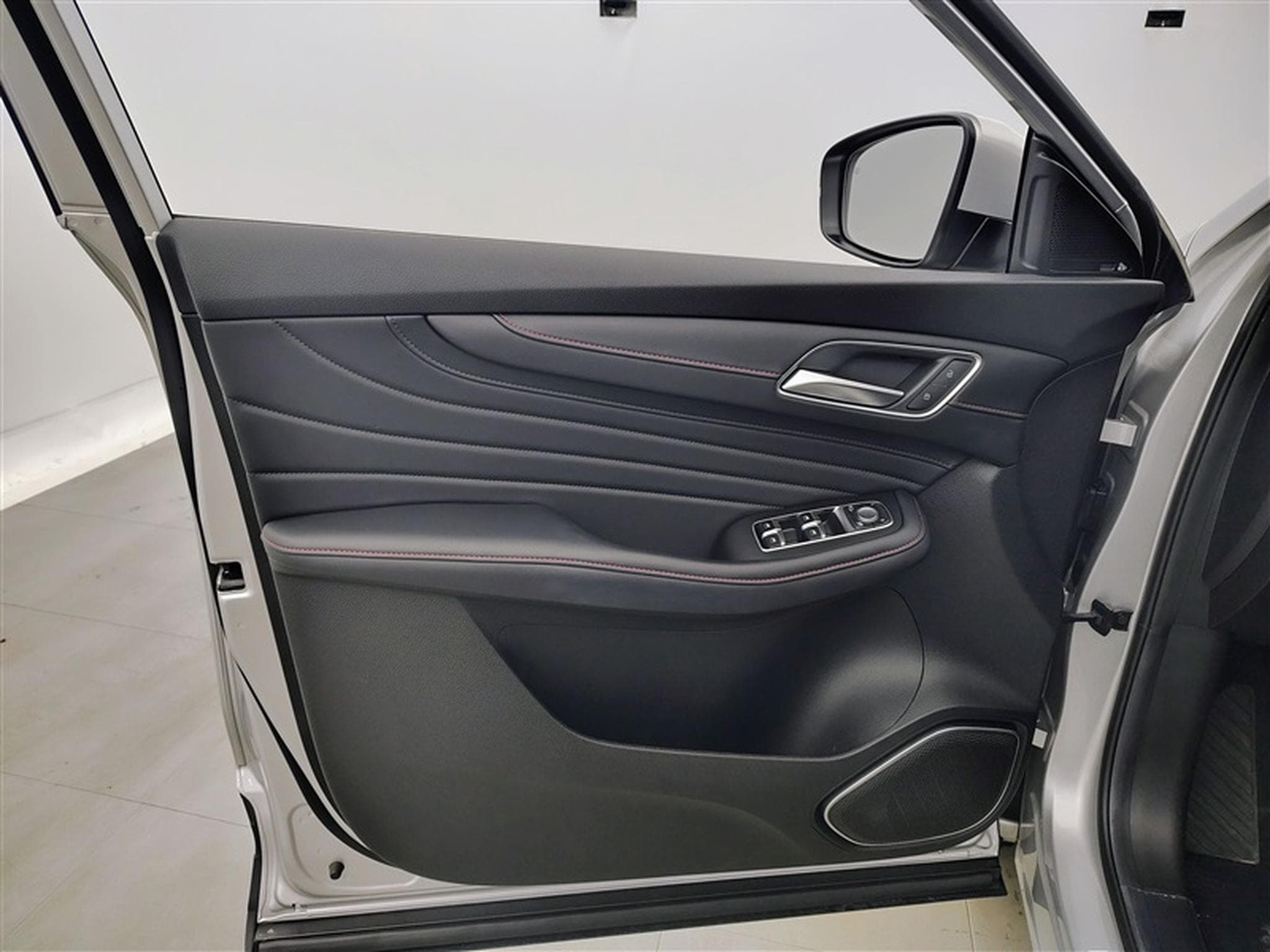 MG HS 1.5 T-GDi Luxury DCT (2023) - Photo 17