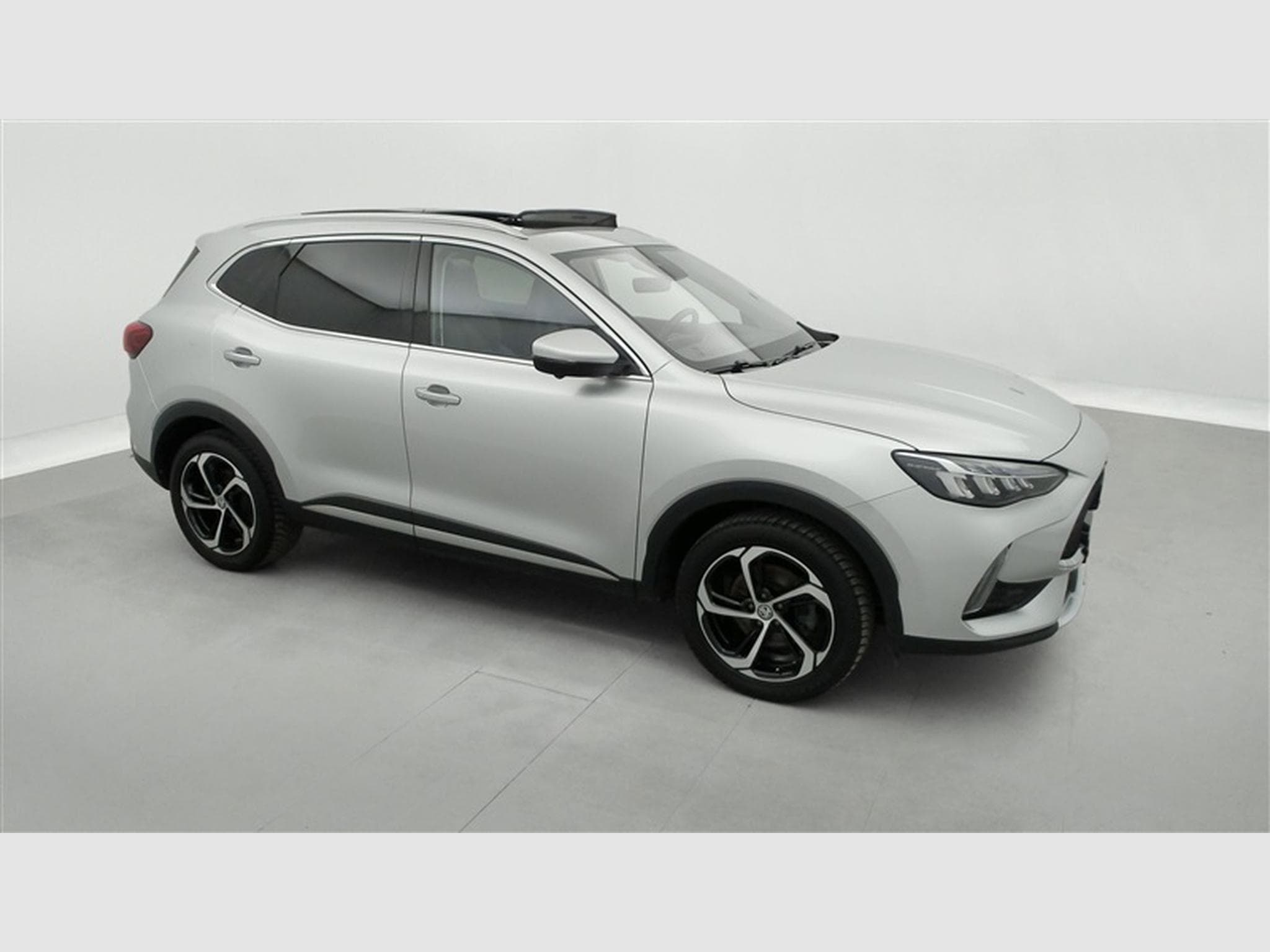 MG HS 1.5 T-GDi Luxury DCT (2023) - Photo 25