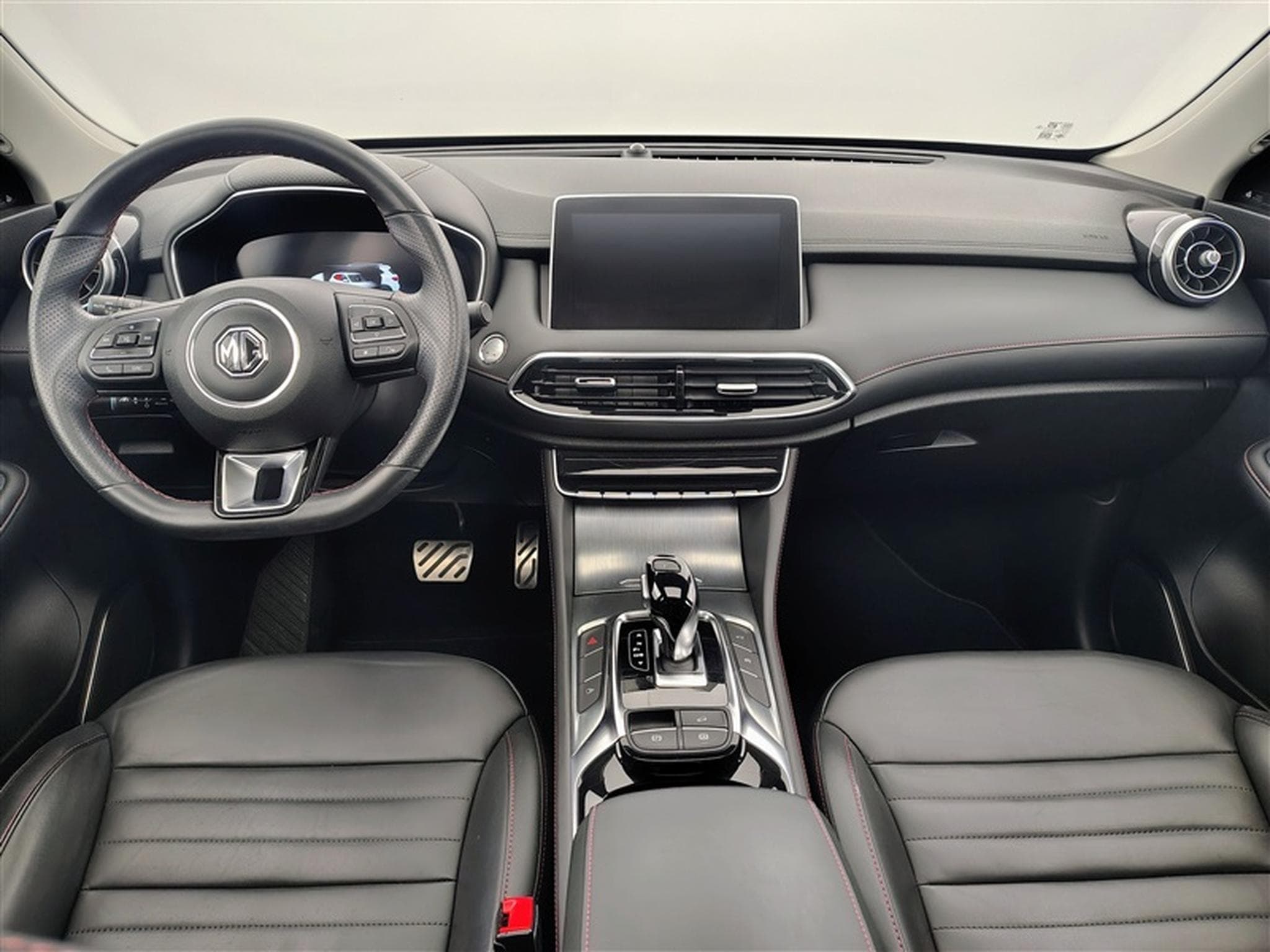MG HS 1.5 T-GDi Luxury DCT (2023) - Photo 8