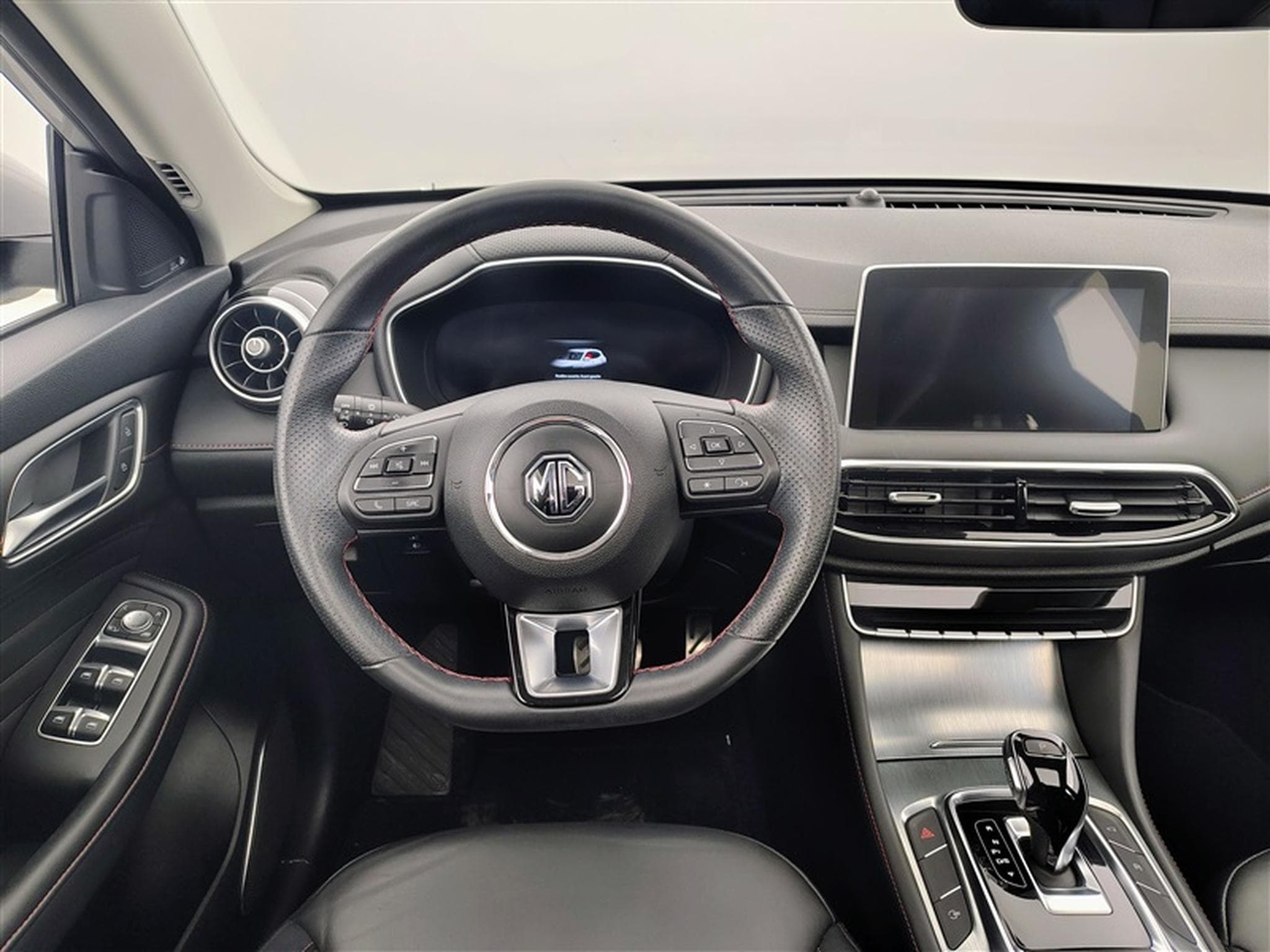 MG HS 1.5 T-GDi Luxury DCT (2023) - Photo 9