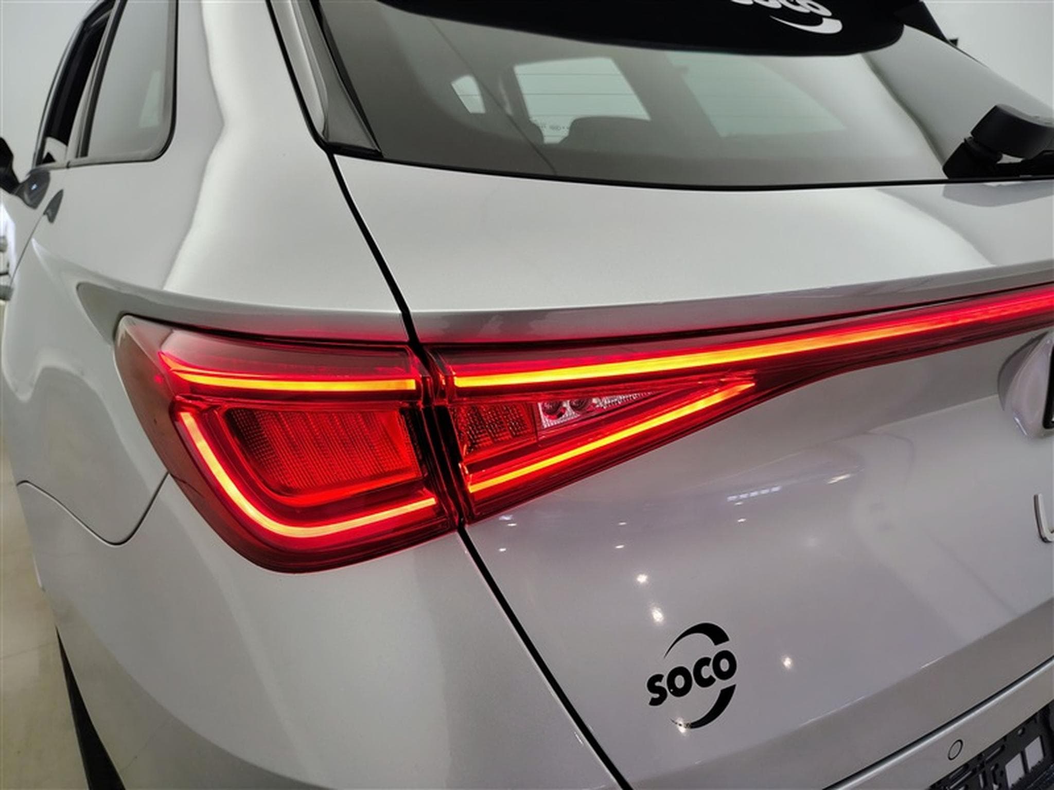 Seat Leon 1.0 EcoTSI Move! NAVI/LED/JA16/PDC AV AR (2023) - Photo 16