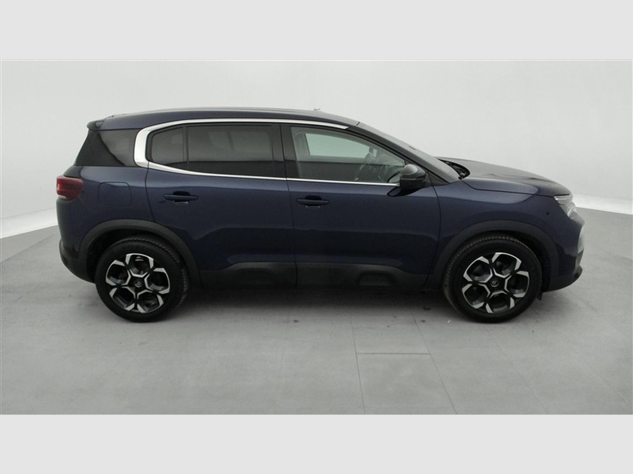 Citroen C5 Aircross 1.2 PureTech Feel EAT8 (2022) - Photo 24