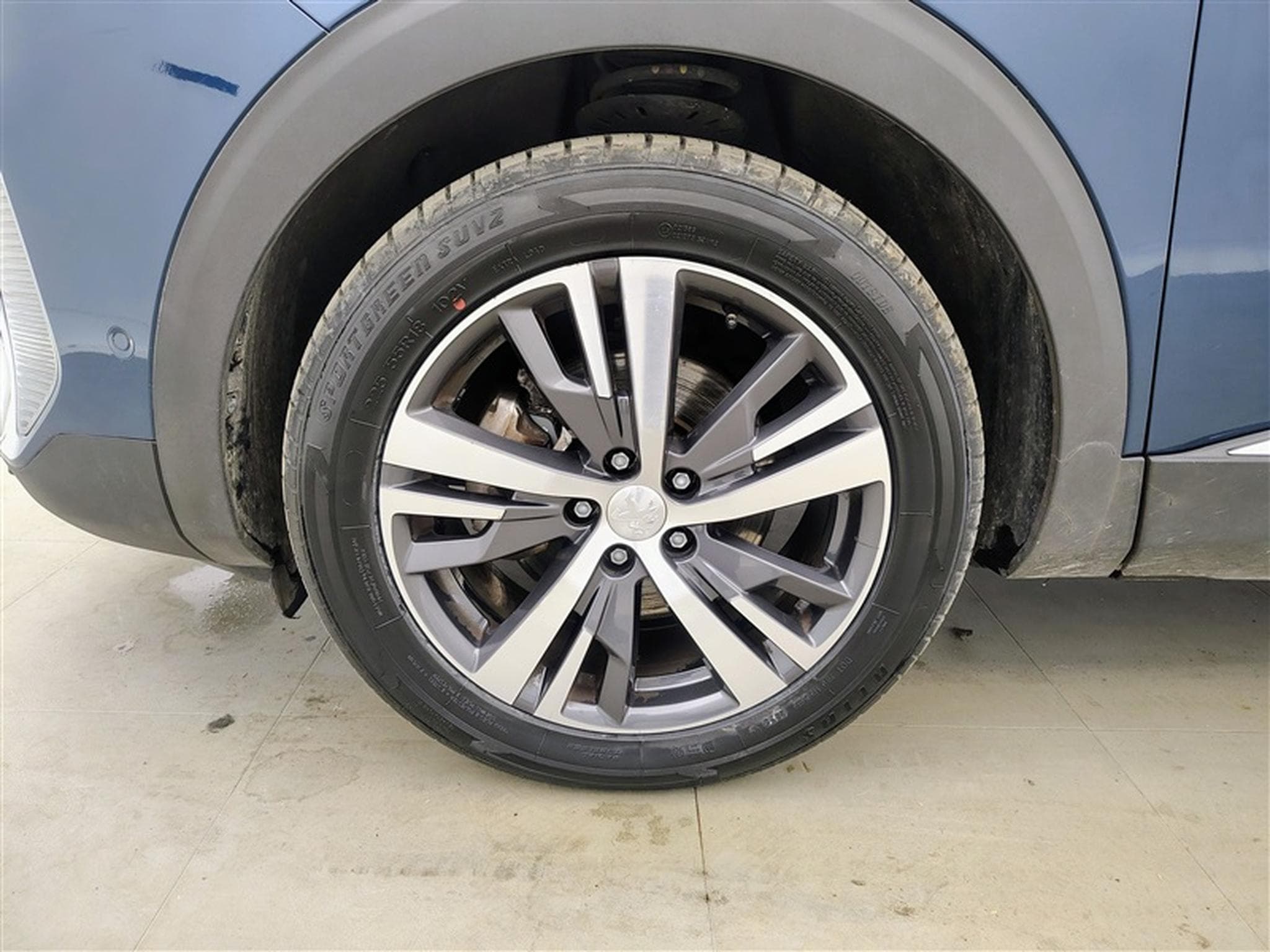 Peugeot 5008 1.2 PureTech Allure Pack 7PL NAVI / S-CUIR / FULL LED (2023) - Photo 6