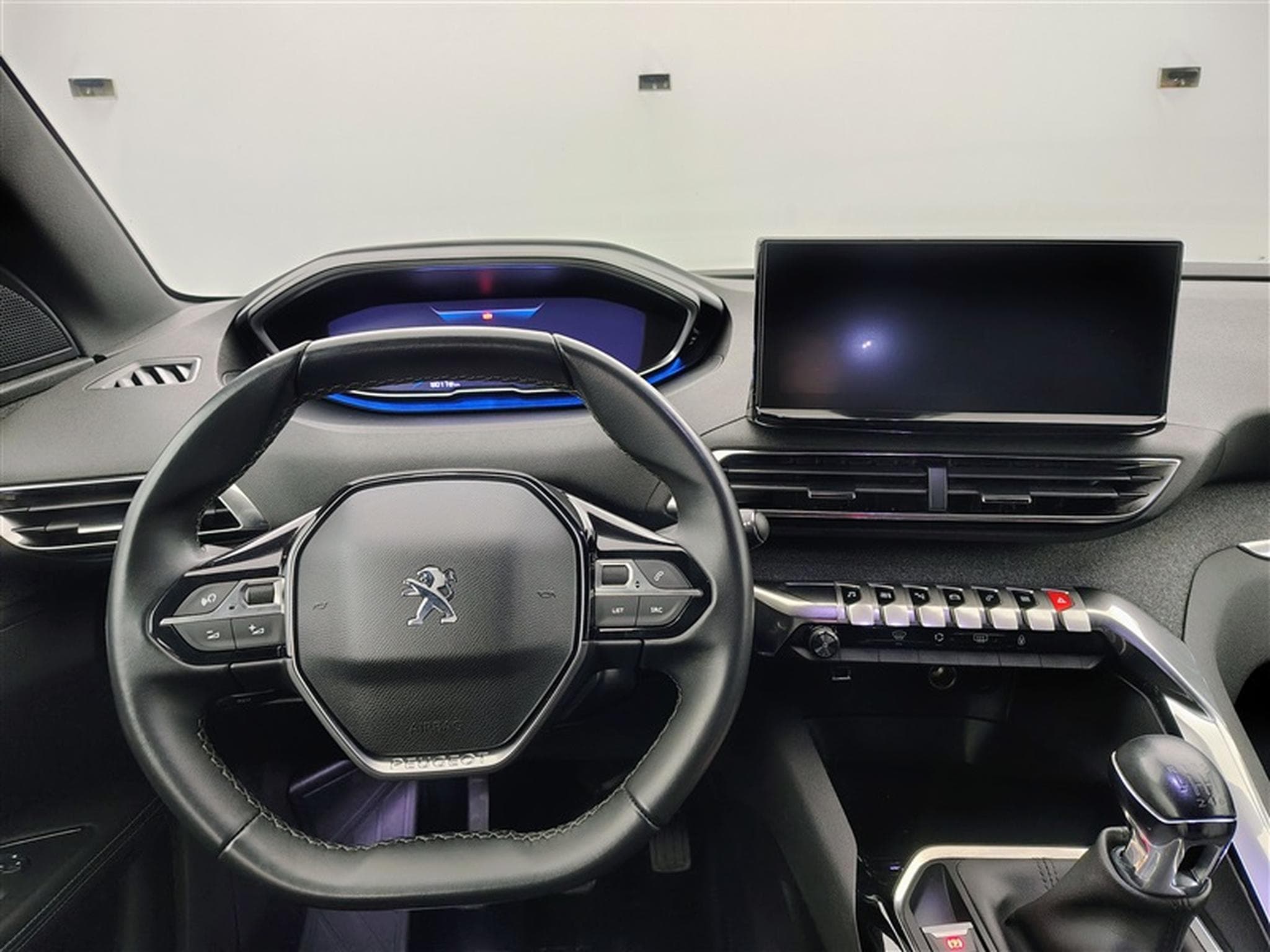 Peugeot 5008 1.2 PureTech Allure Pack 7PL NAVI / S-CUIR / FULL LED (2023) - Photo 9
