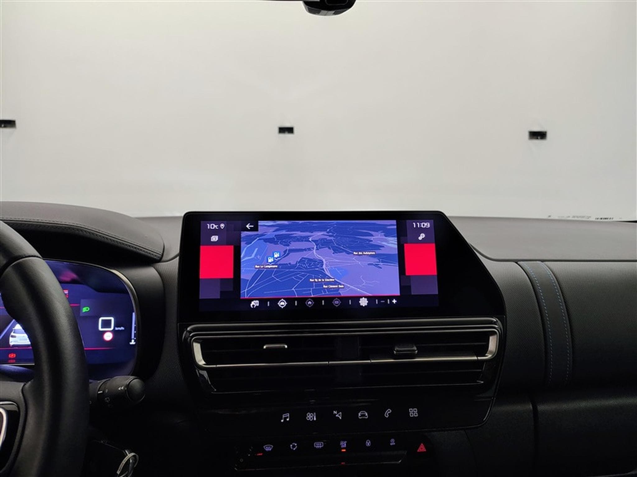 Citroen C5 Aircross 1.2 PureTech Live NAVI/FULL LED/JA18/PDC AV AR (2023) - Photo 11