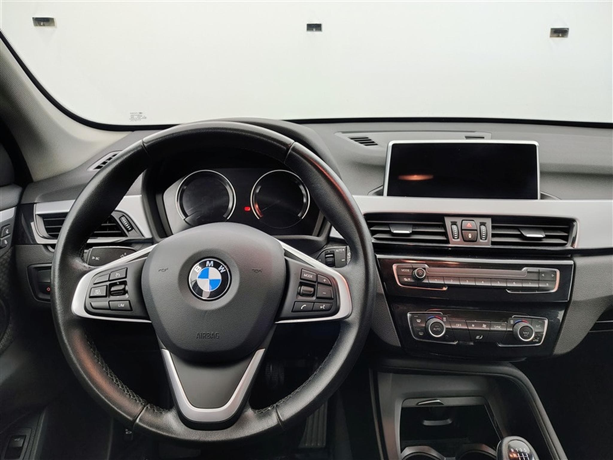 BMW X1 1.5 d sDrive16 Navi Pro / PDC av+ar (2022) - Photo 9