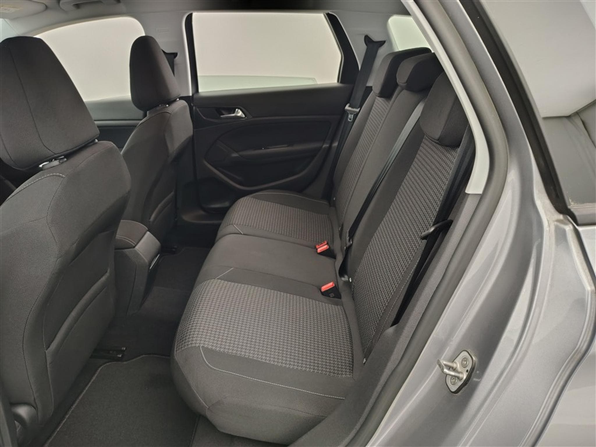 Peugeot 308 SW 1.5 BlueHDi Business Navi / PDC av+ar (2021) - Photo 13