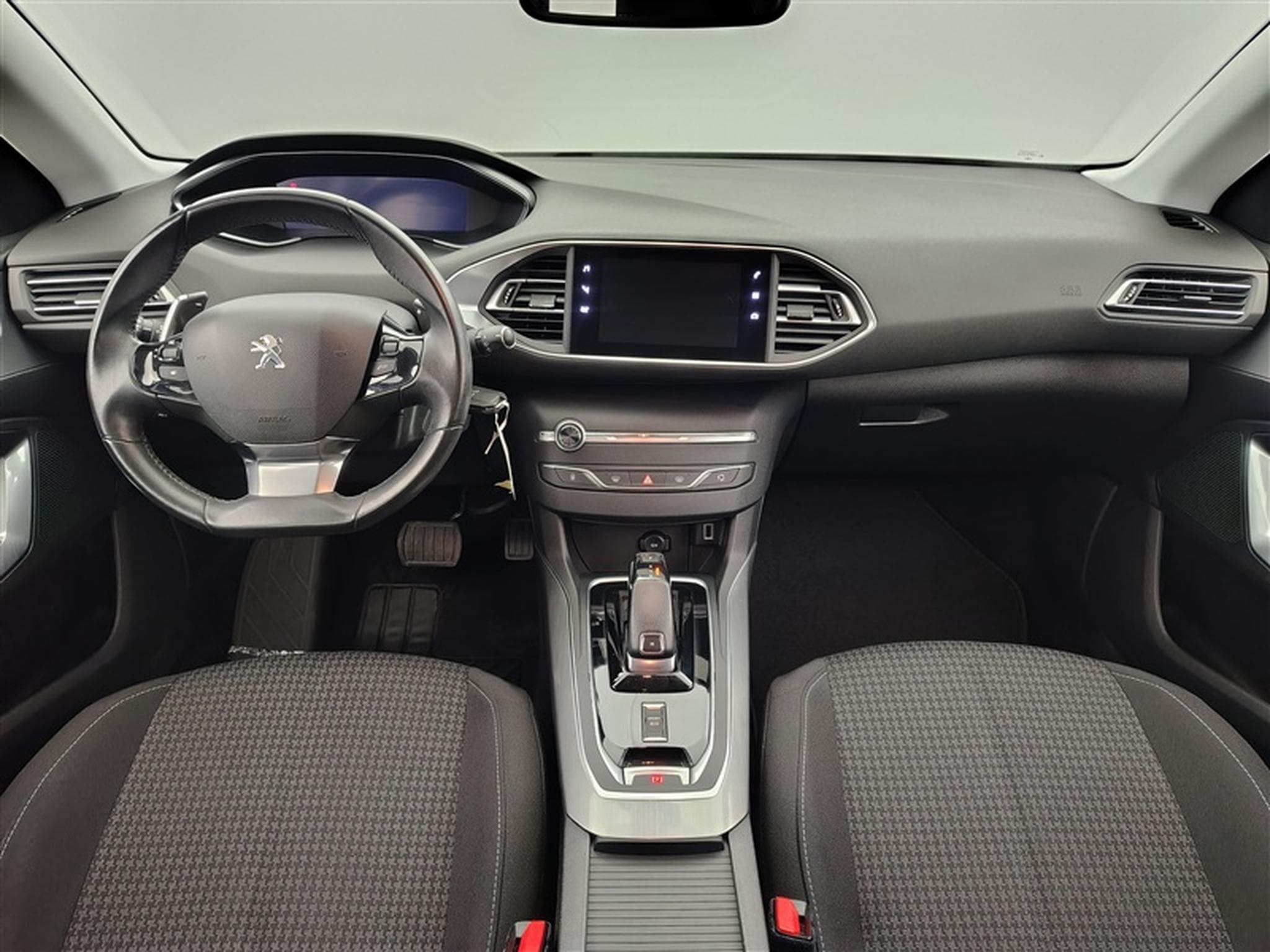 Peugeot 308 SW 1.5 BlueHDi Business Navi / PDC av+ar (2021) - Photo 8