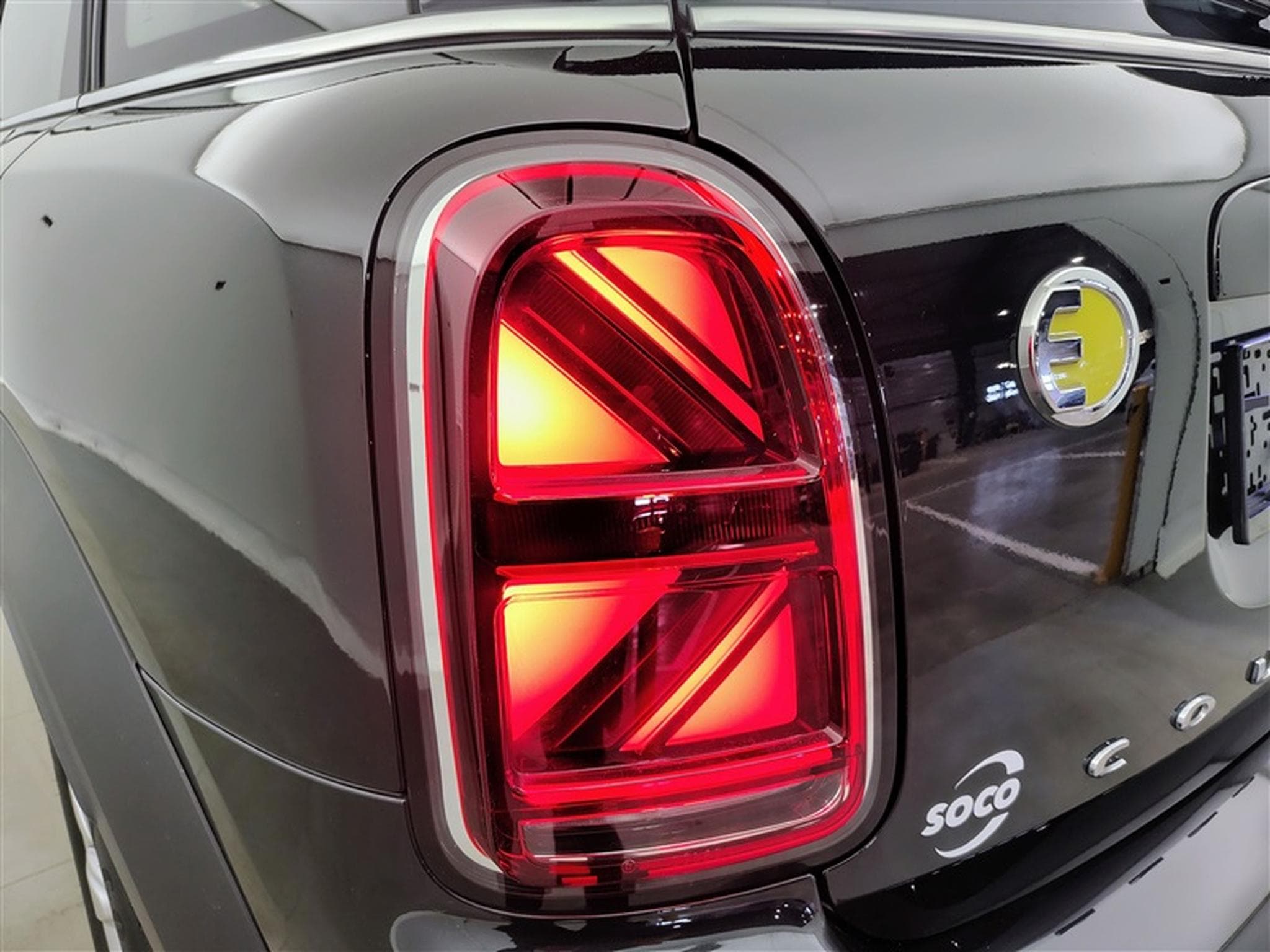 MINI Countryman 1.5A PHEV Cooper SE ALL4/NAVI/FULL LED/JA17/PDC (2023) - Photo 16
