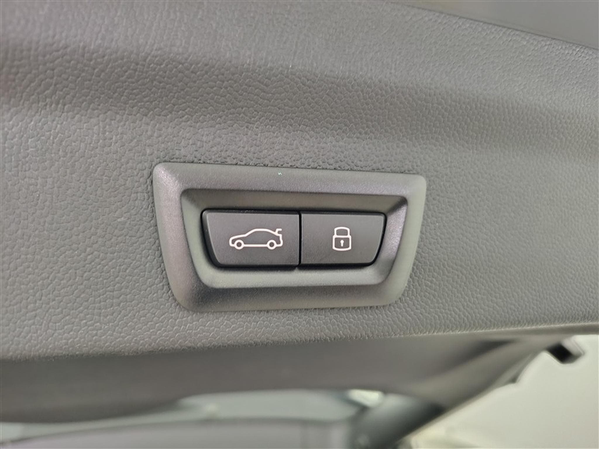 MINI Countryman 1.5A PHEV Cooper SE ALL4/NAVI/FULL LED/JA17/PDC (2023) - Photo 19