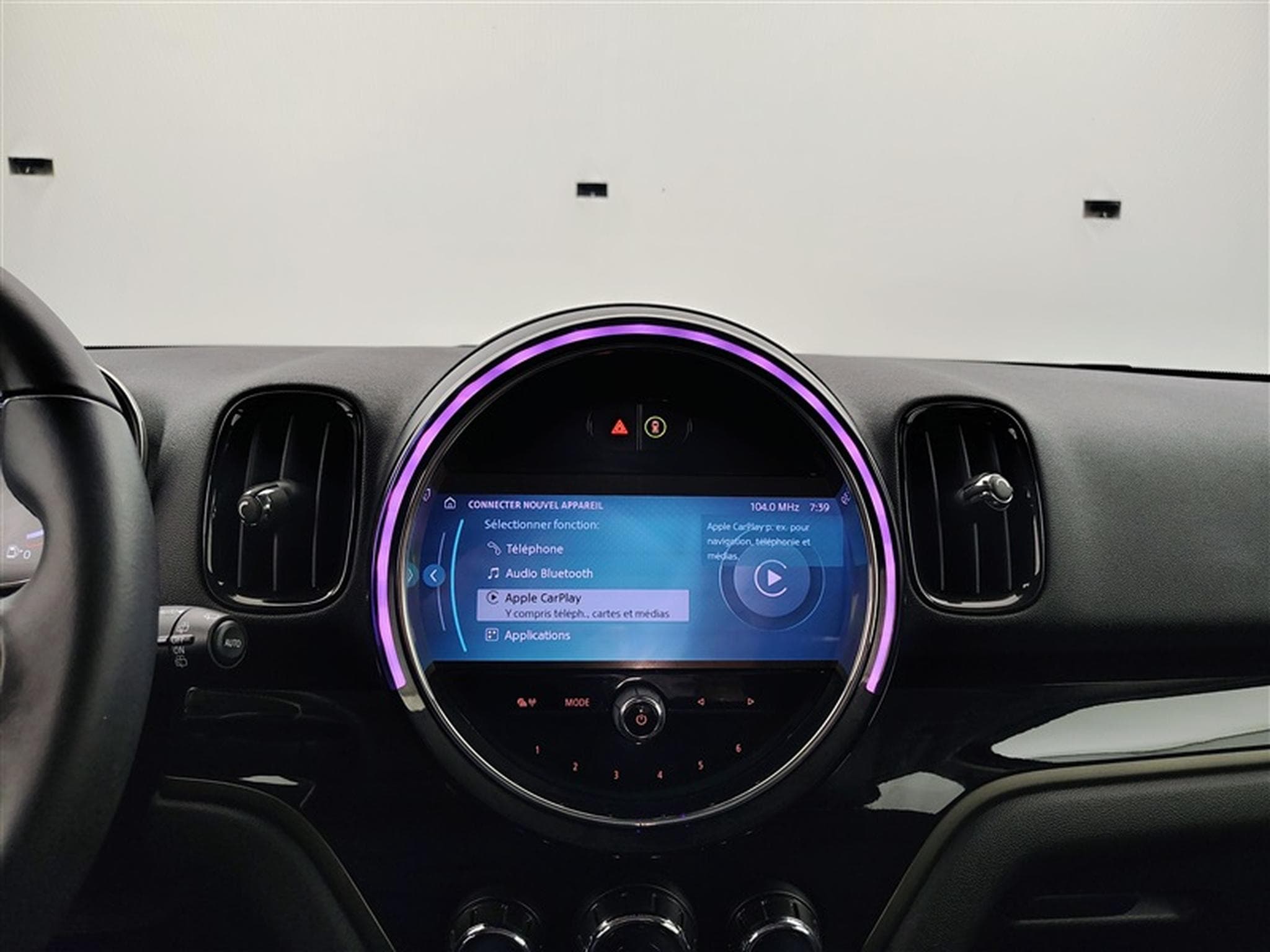 MINI Countryman 1.5A PHEV Cooper SE ALL4/NAVI/FULL LED/JA17/PDC (2023) - Photo 21