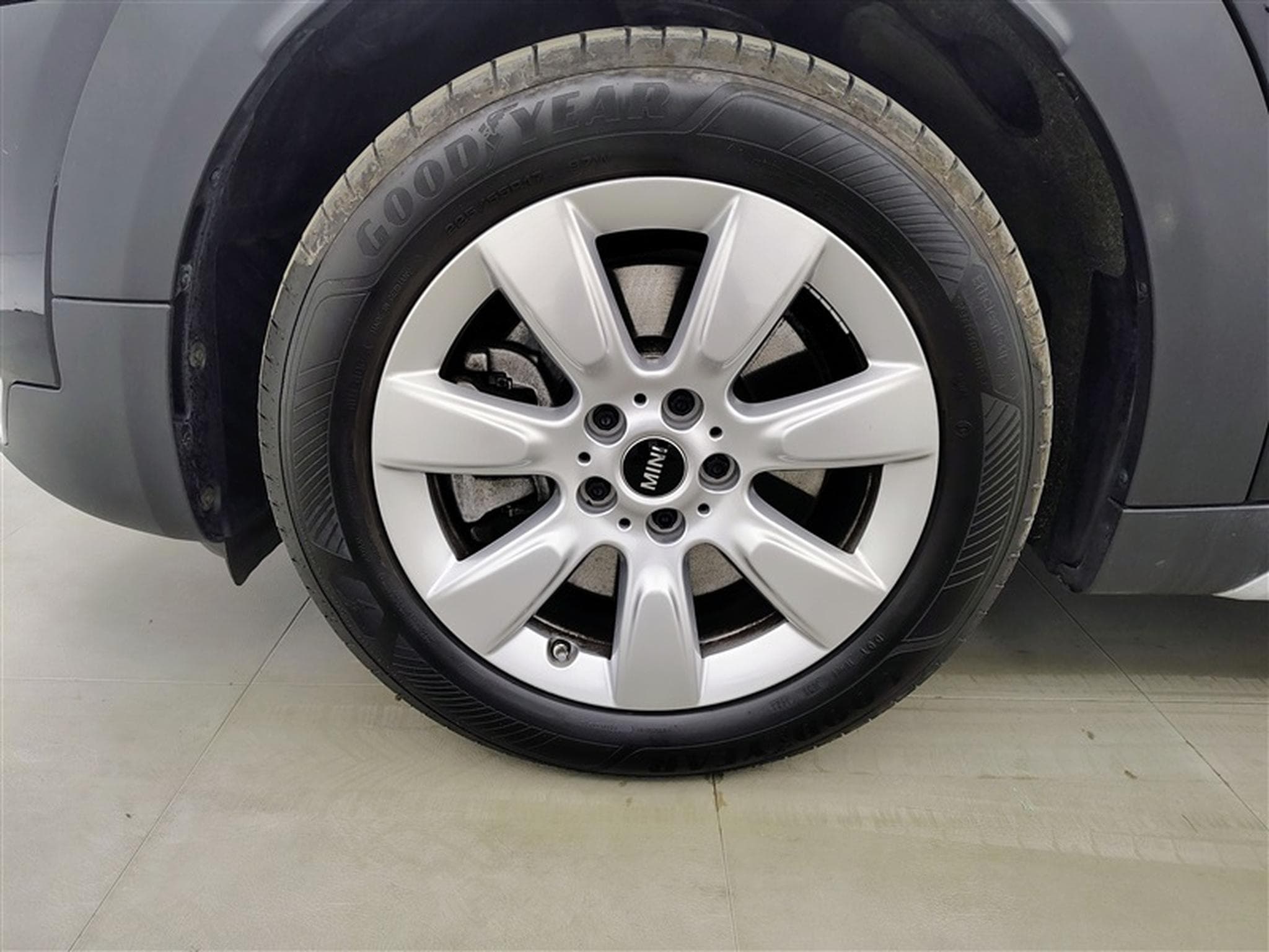 MINI Countryman 1.5A PHEV Cooper SE ALL4/NAVI/FULL LED/JA17/PDC (2023) - Photo 6