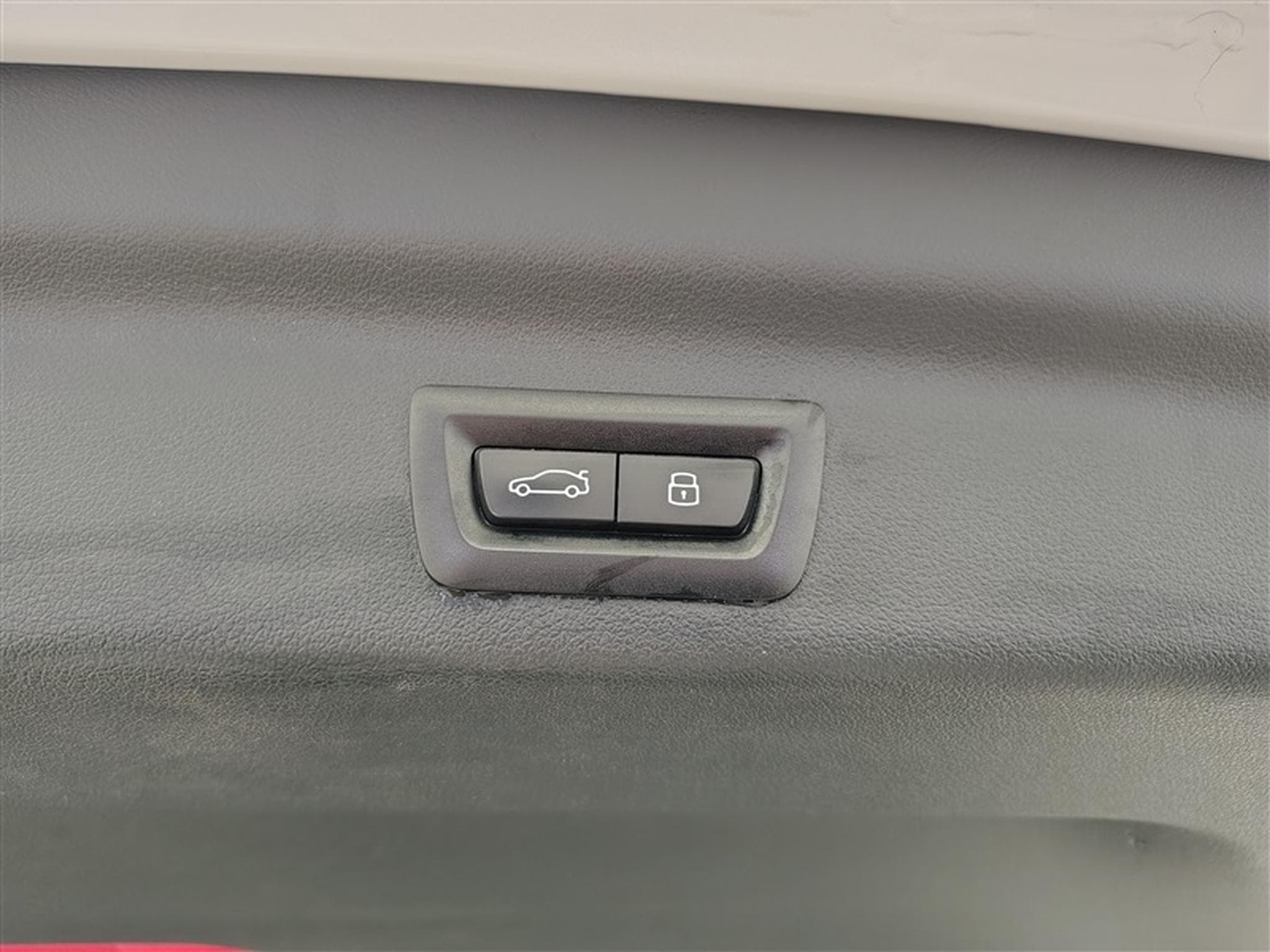 BMW X1 1.5iA PHEV 180 xDrive25e NAVI / FULL LED (2024) - Photo 19