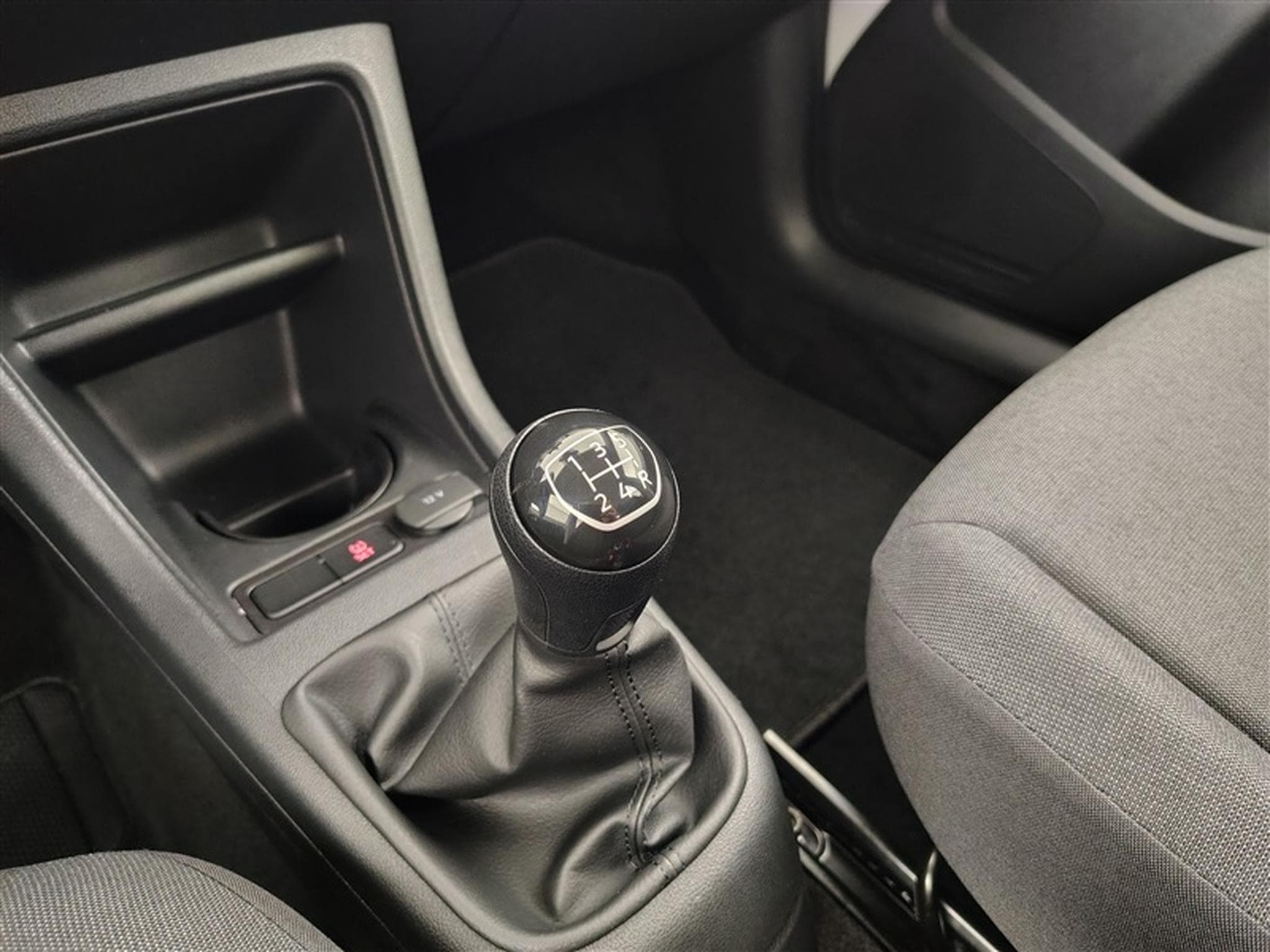 VW UP 1.0i Up! MOVE/AIRCO/PDC (2021) - Photo 12