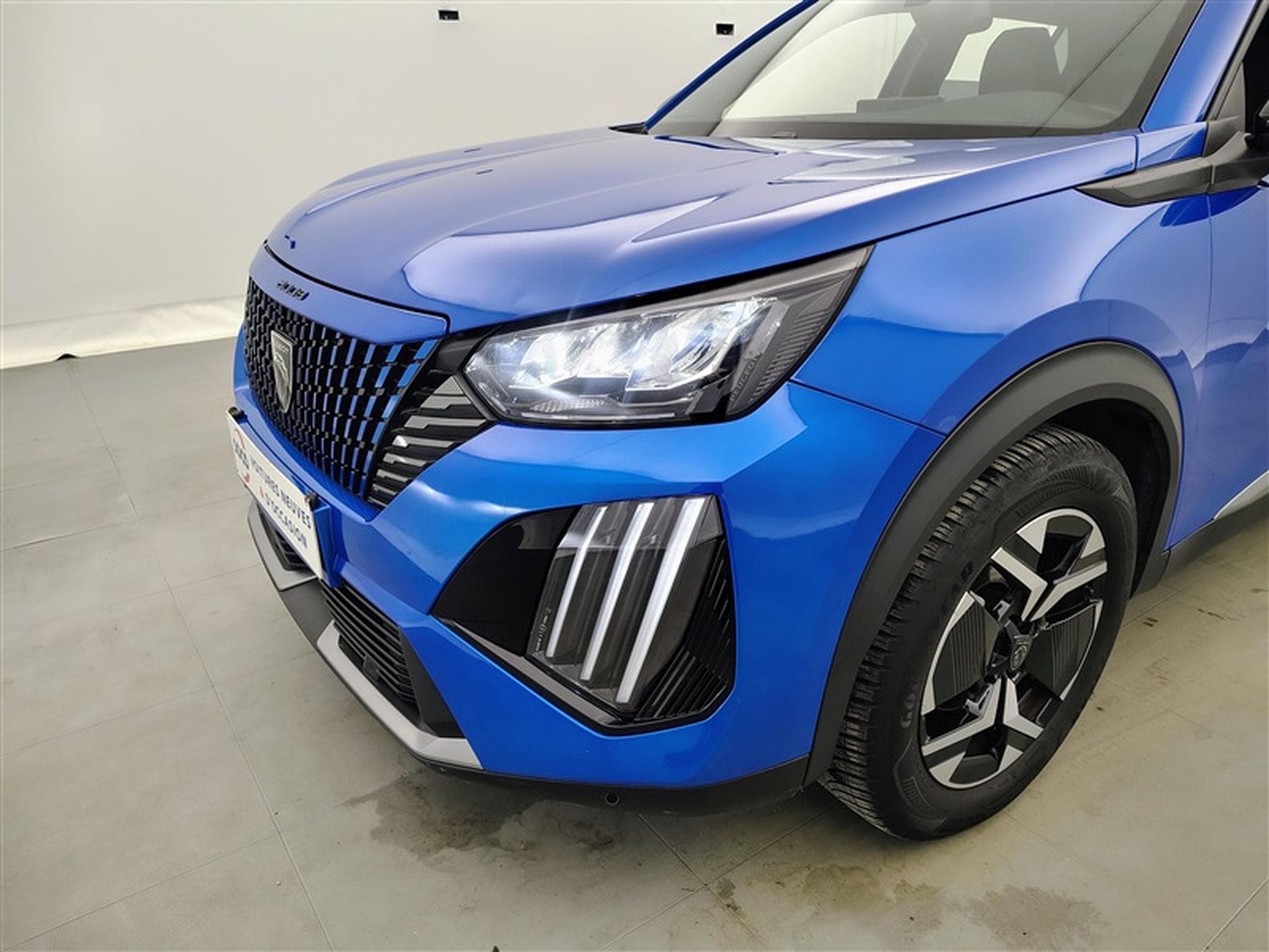Peugeot 2008 1.2 PureTech Allure NAVI / FULL LED / CARPLAY / S-CUIR (2024) - Photo 15