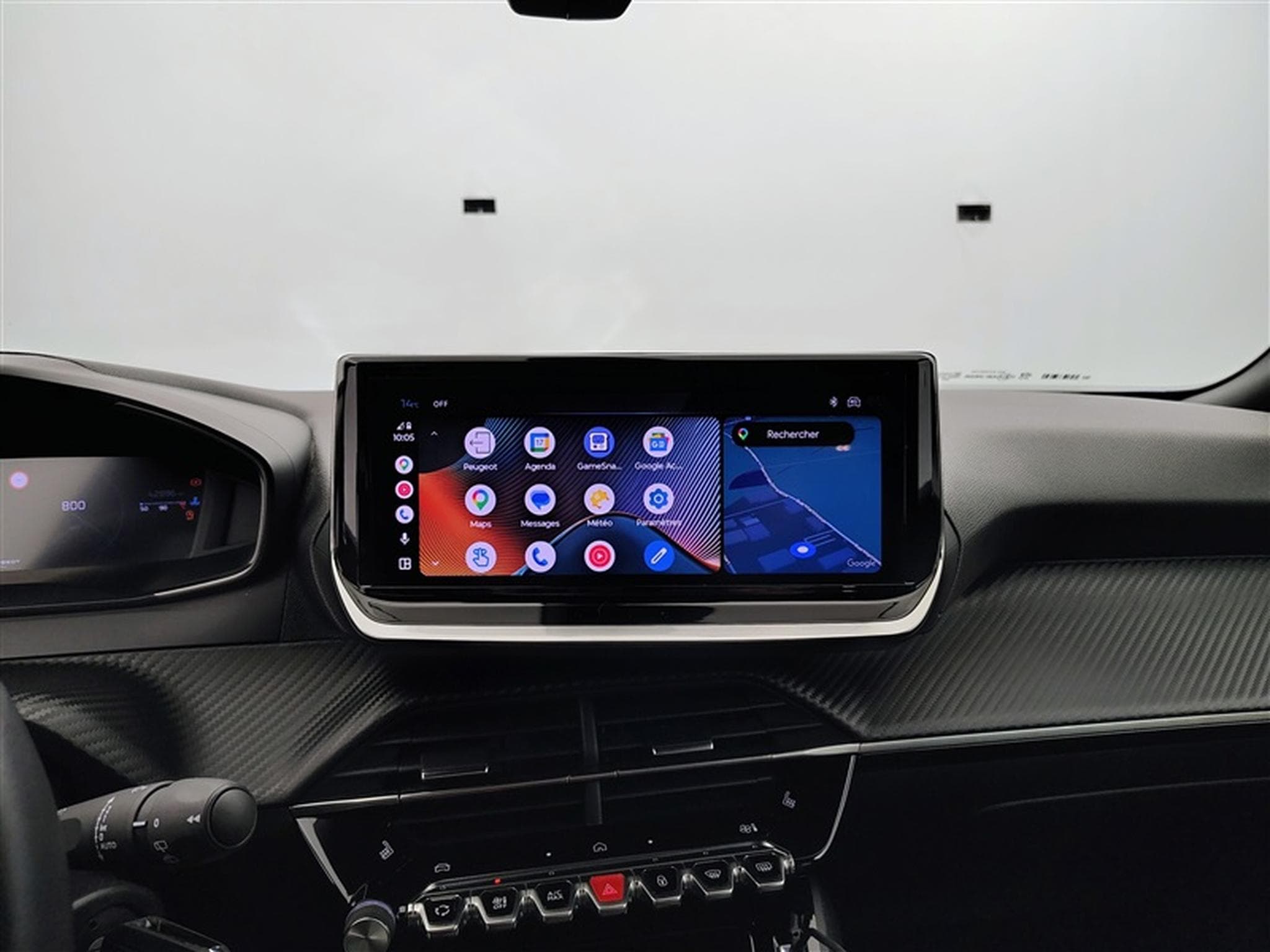 Peugeot 2008 1.2 PureTech Allure NAVI / FULL LED / CARPLAY / S-CUIR (2024) - Photo 20