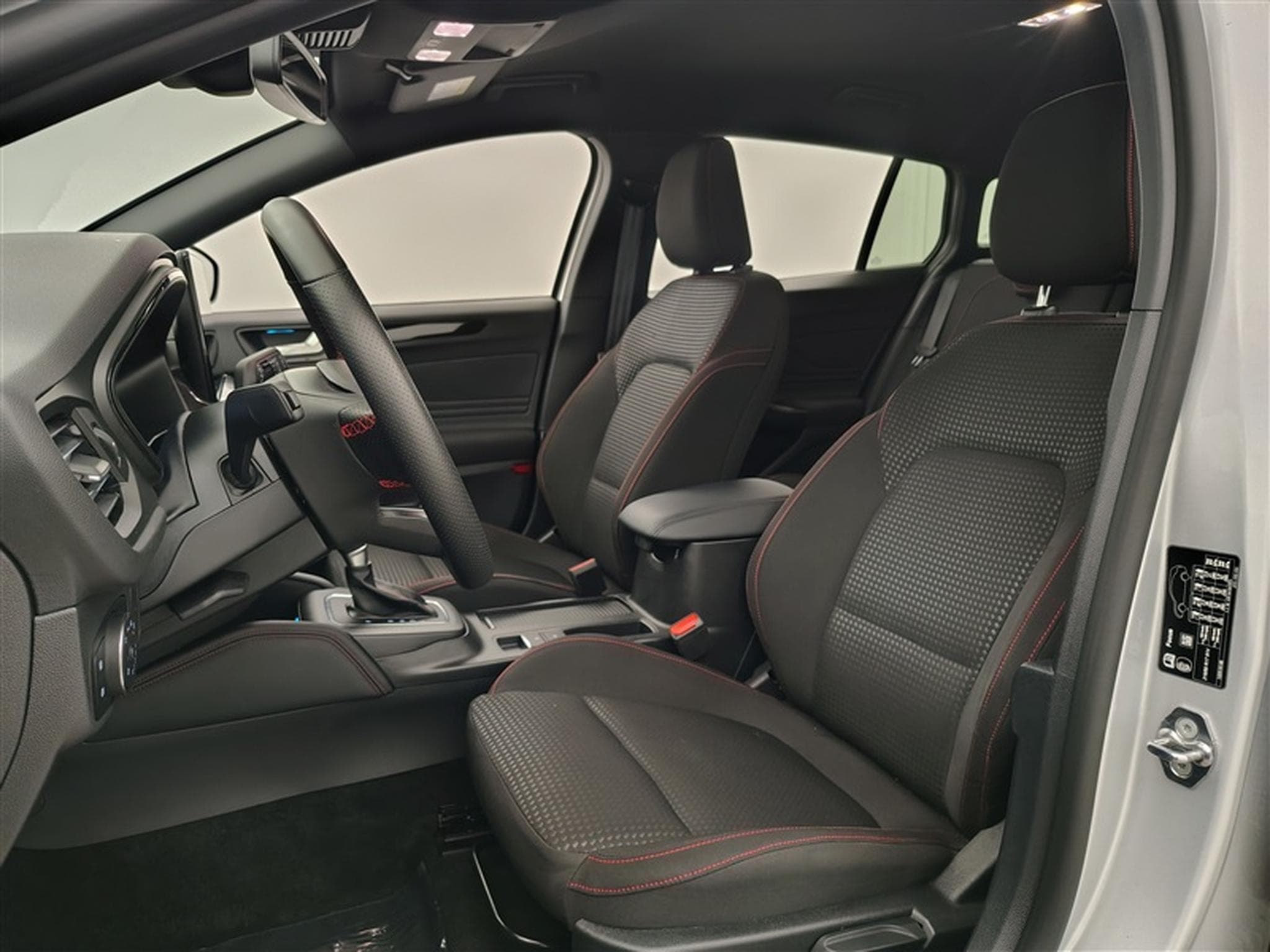 Ford Focus CLIM/NAVI/PDC (2024) - Photo 6