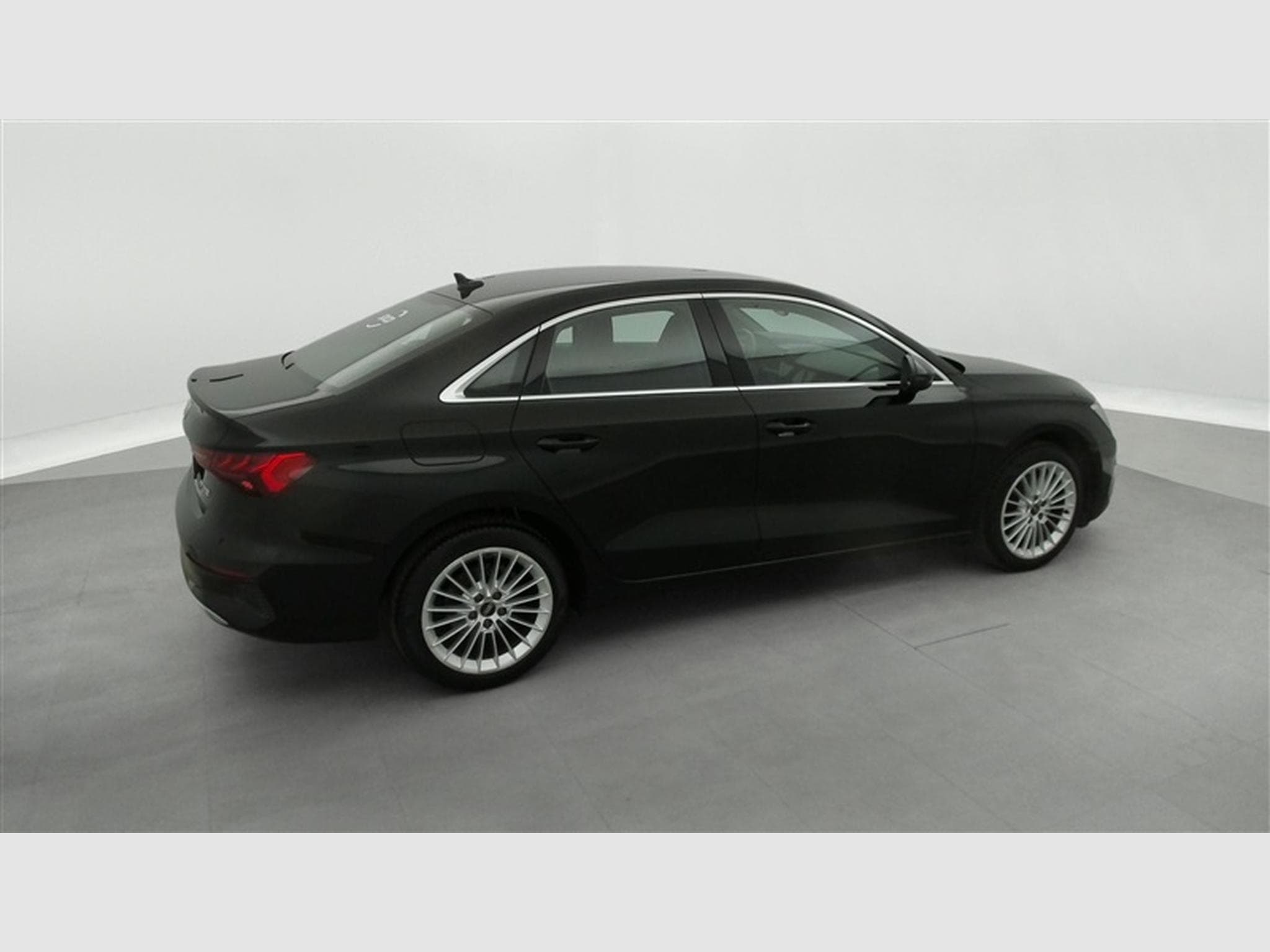 Audi A3 30 TFSI Advanced S tronic Navi / Led / PDC (2023) - Photo 24