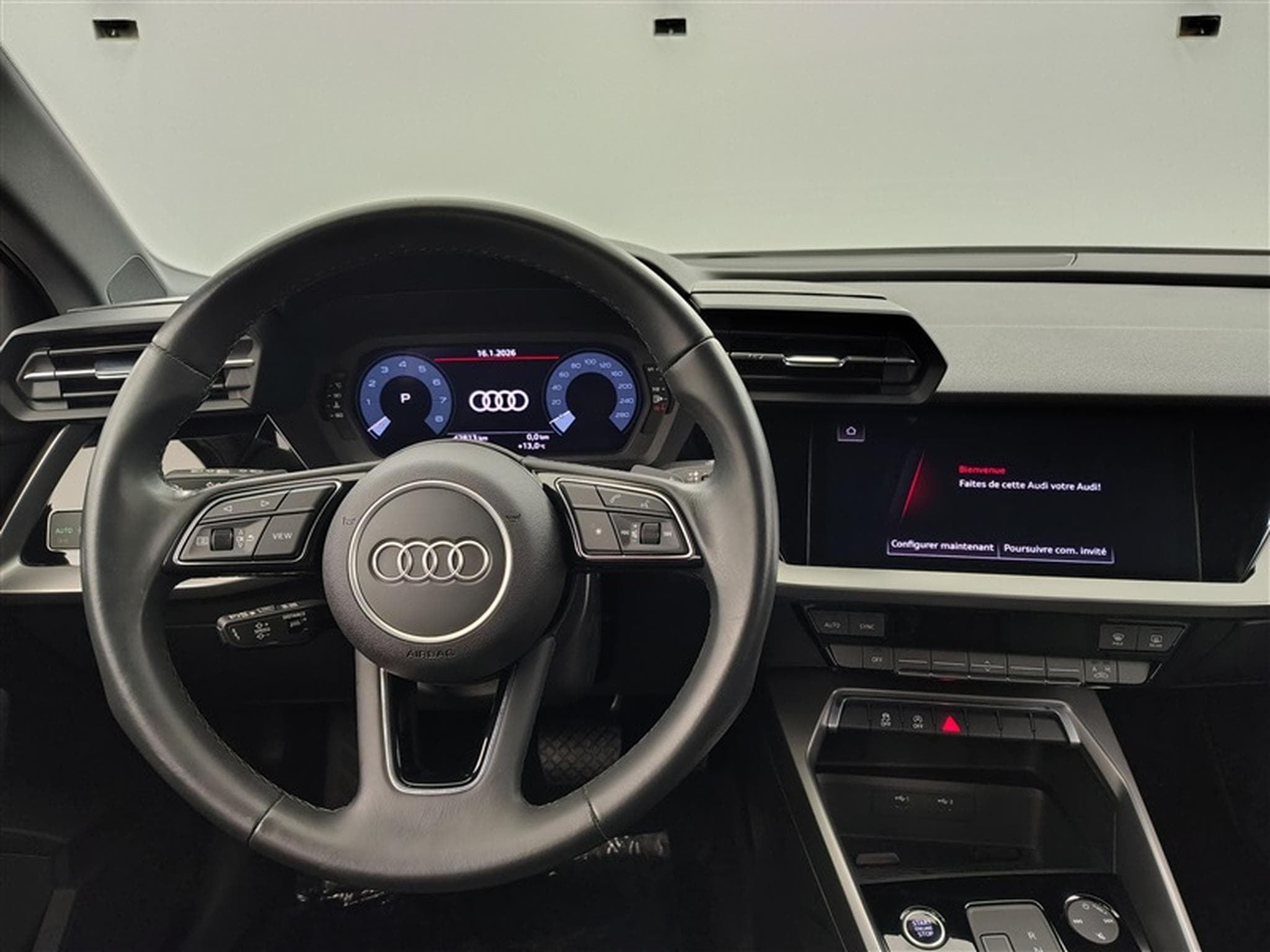 Audi A3 30 TFSI Advanced S tronic Navi / Led / PDC (2023) - Photo 9