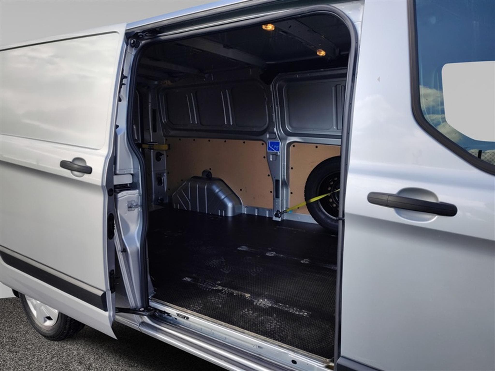 Ford Transit 2.0 TDCi L2H1 Trend 3PL+ELEVATEUR (2018) - Photo 13