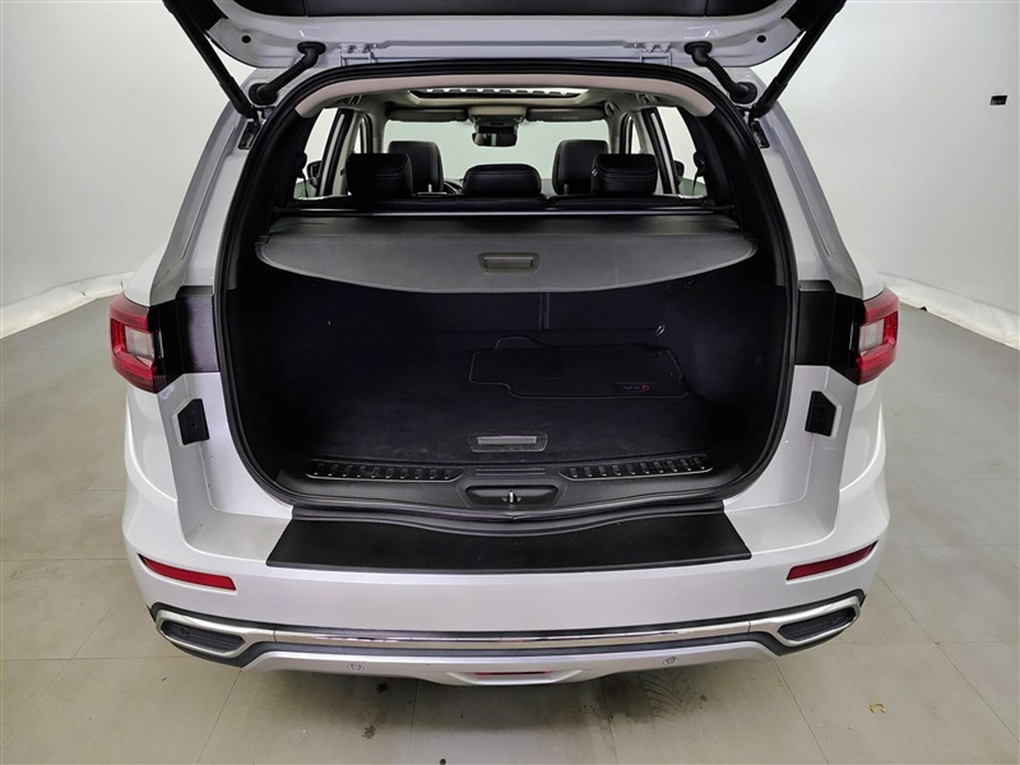 Renault Koleos 2.0 dCi X-Tronic *NAVI/CUIR/FULL LED/T.PANO/CAM/JA18* (2023) - Photo 14