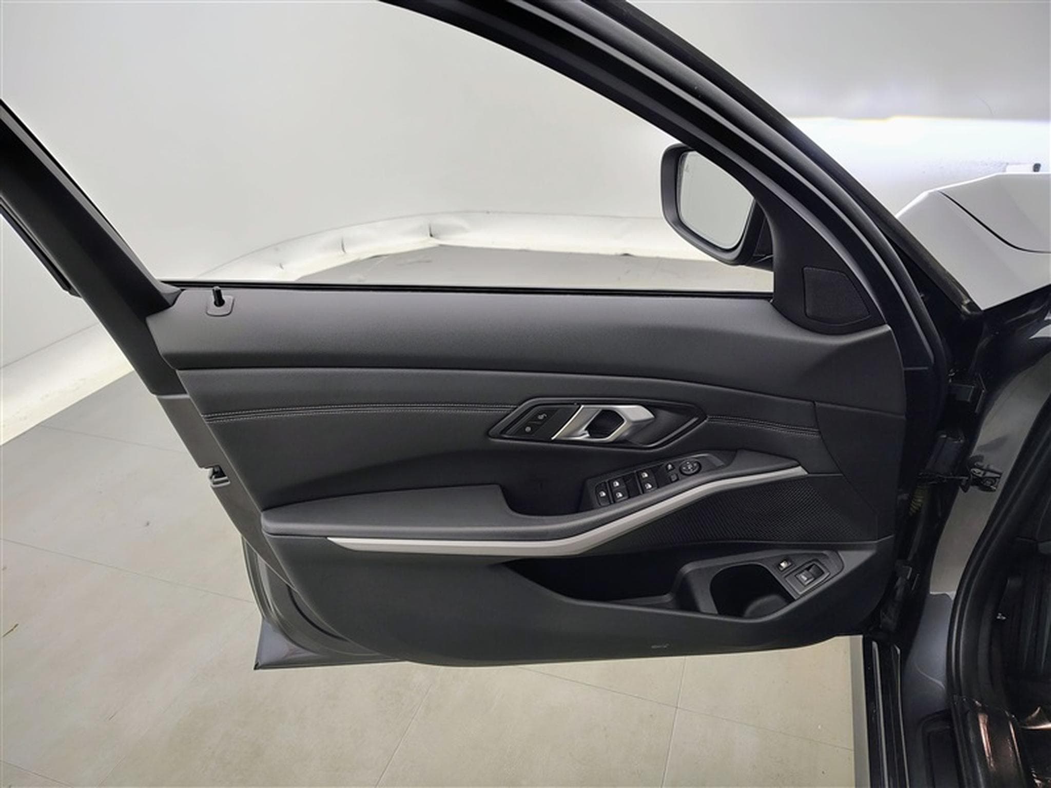 BMW 320 eA Touring PHEV Cuir / Navi / Led / PDC+Caméra (2022) - Photo 17