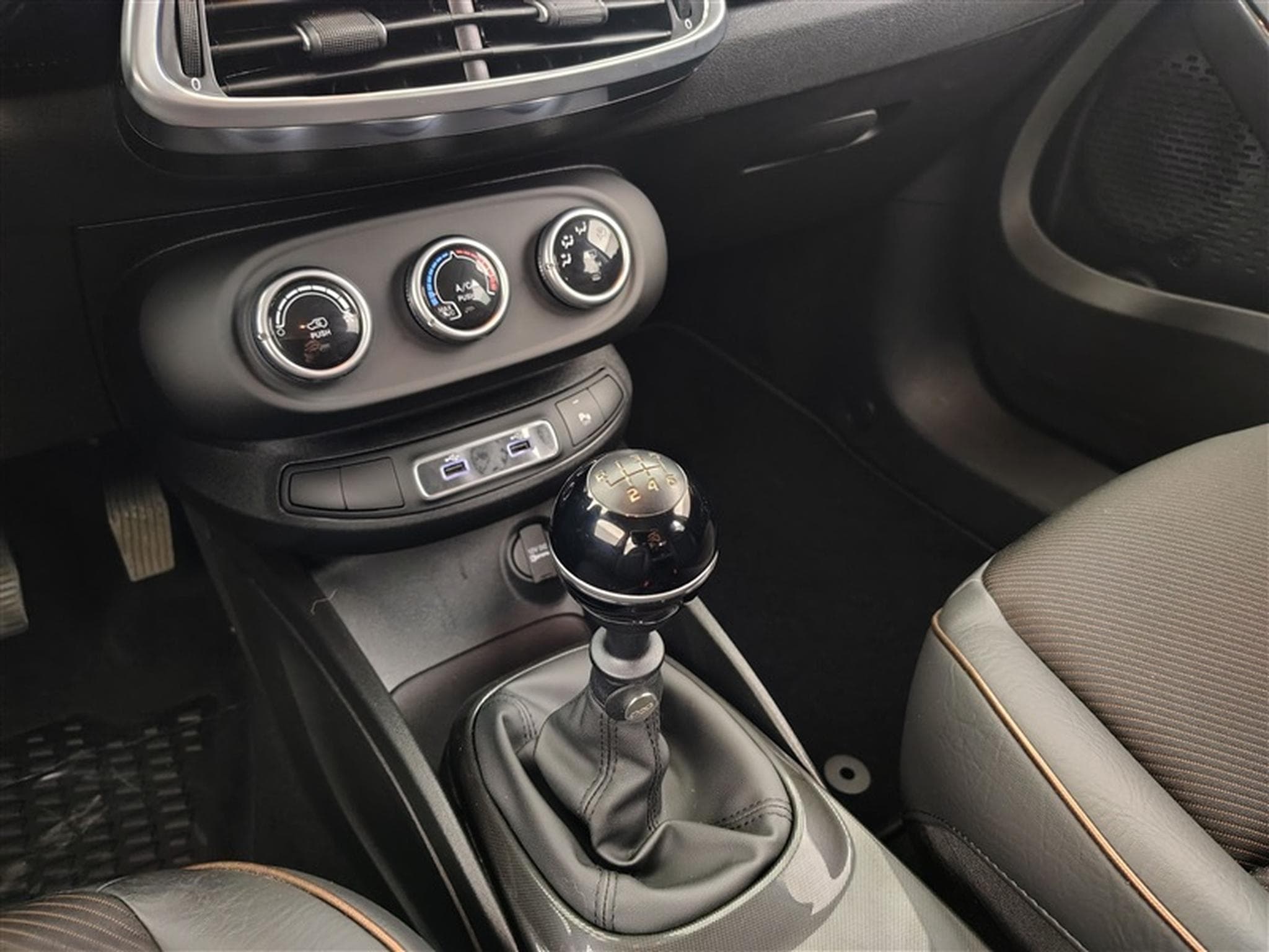 Fiat 500X 1.0 FireFly T3 Lounge U Connect Navi / PDC (2021) - Photo 12