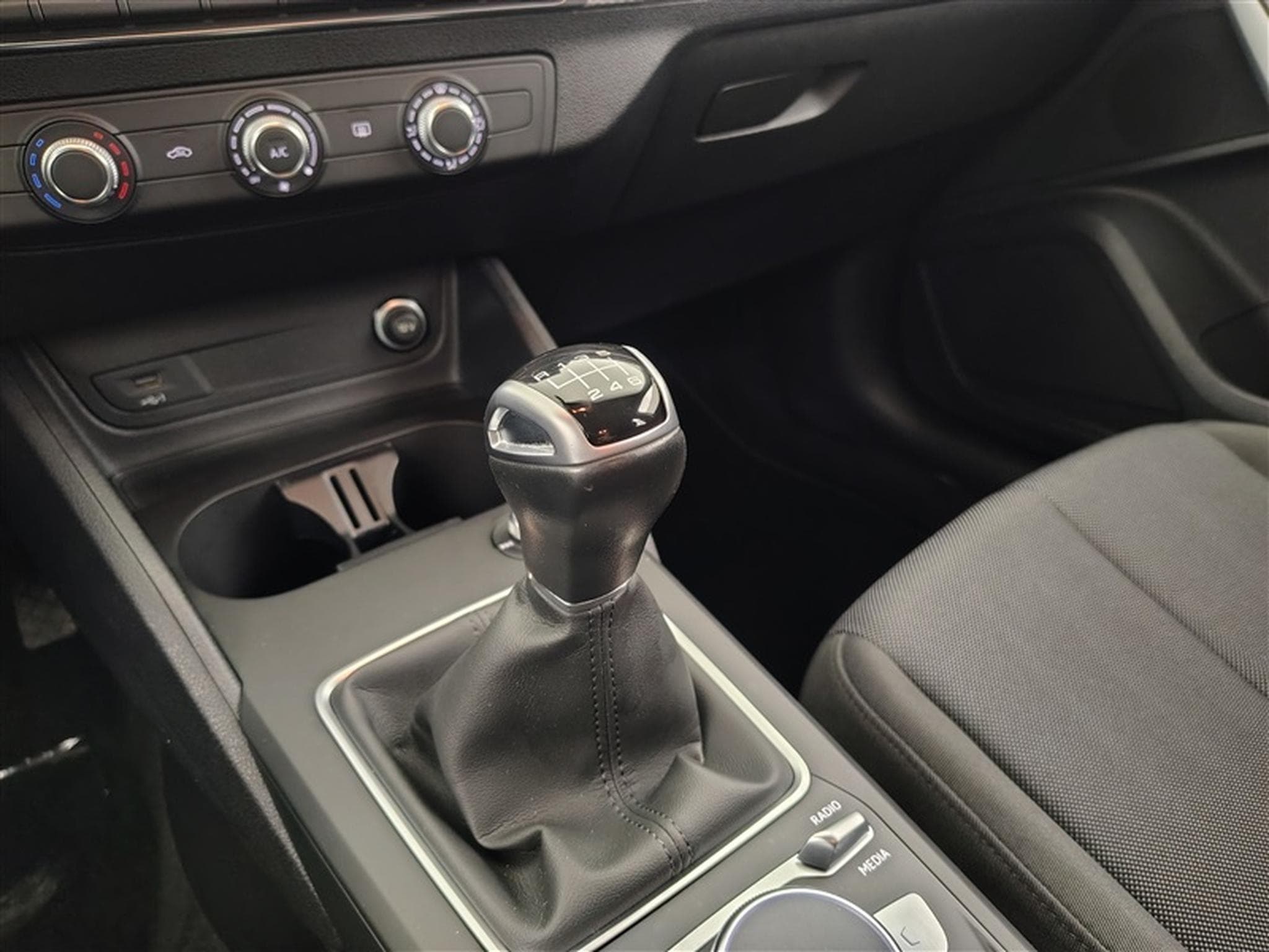 Audi Q2 30 TFSI Advanced (2022) - Photo 12