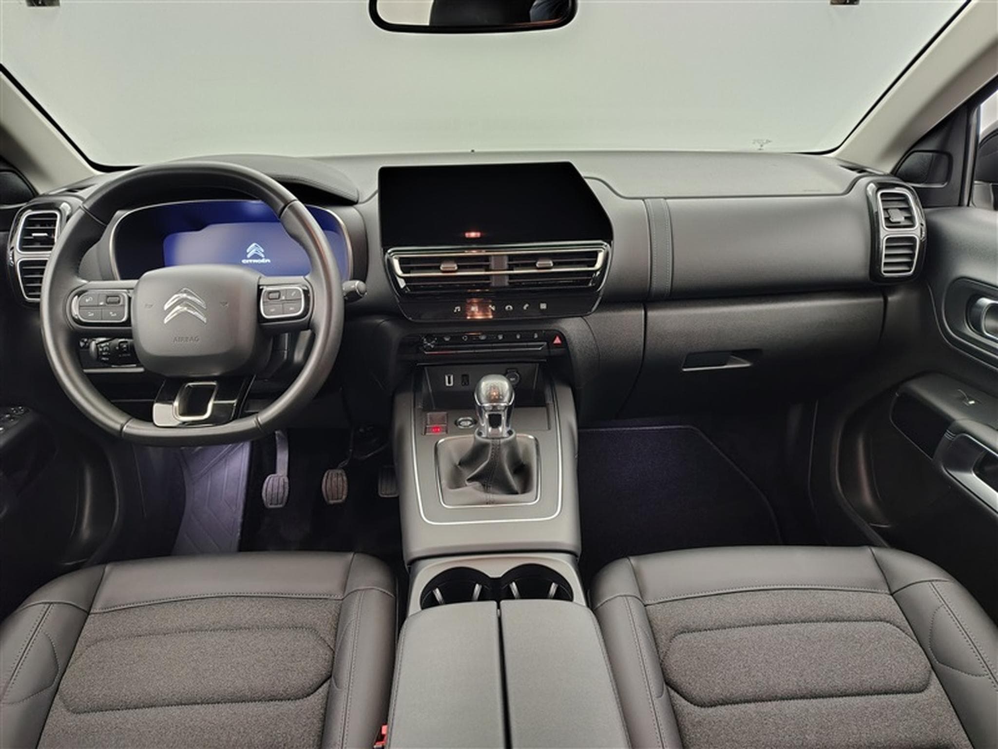 Citroen C5 Aircross 1.2 PureTech 130cv Plus NAVI / CARPLAY / CAMERA (2024) - Photo 8
