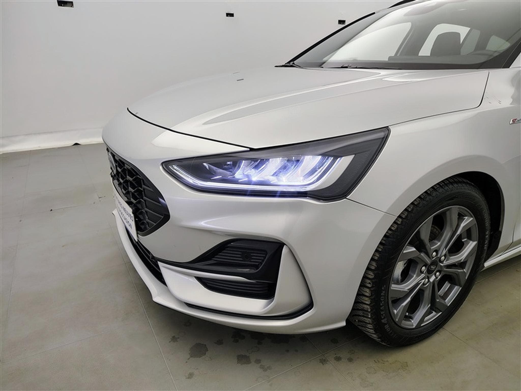Ford Focus SW 1.5 EcoBlue 115cv PowerShift ST-Line NAVI / FULL LED (2025) - Photo 14