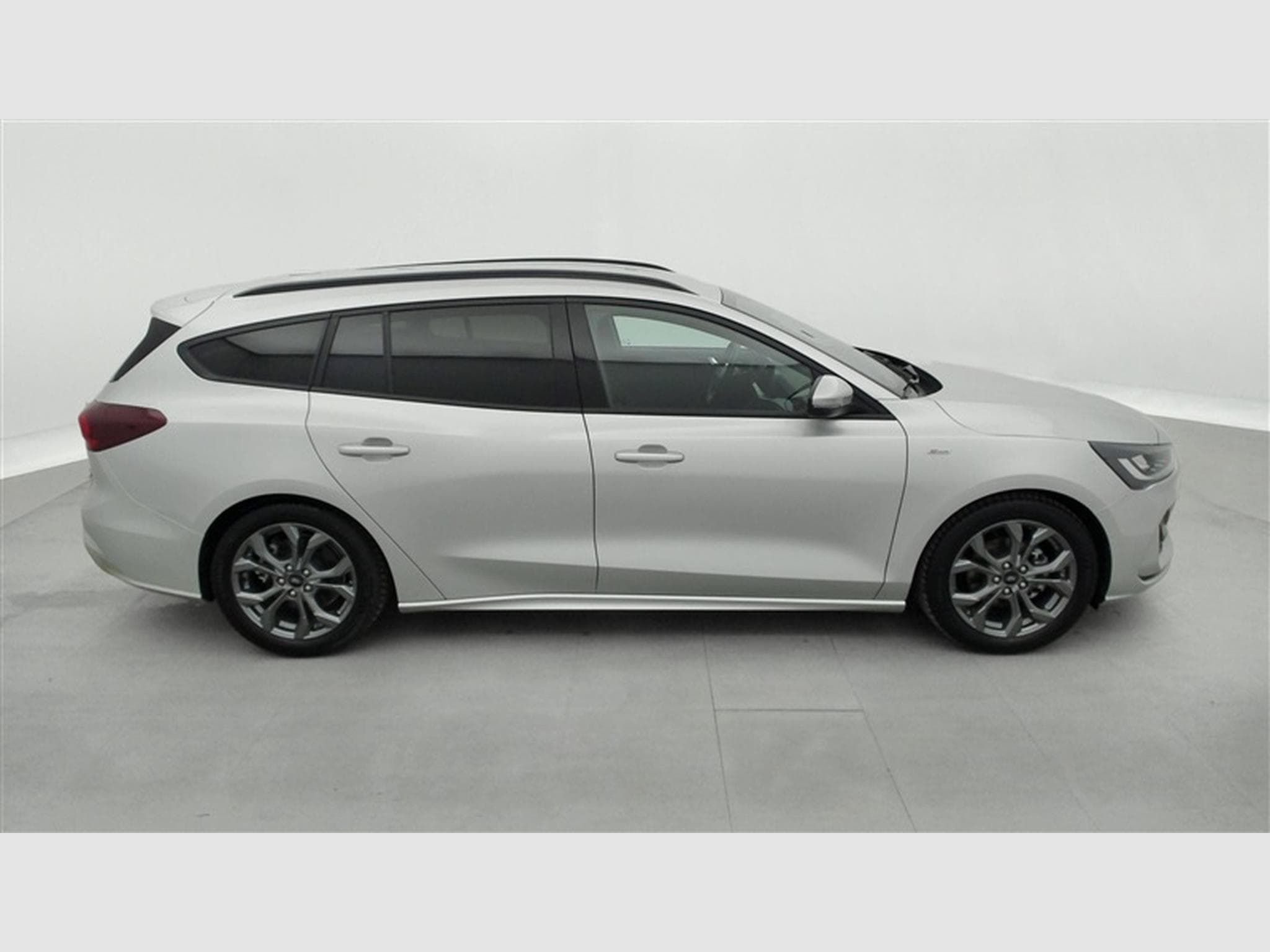 Ford Focus SW 1.5 EcoBlue 115cv PowerShift ST-Line NAVI / FULL LED (2025) - Photo 23