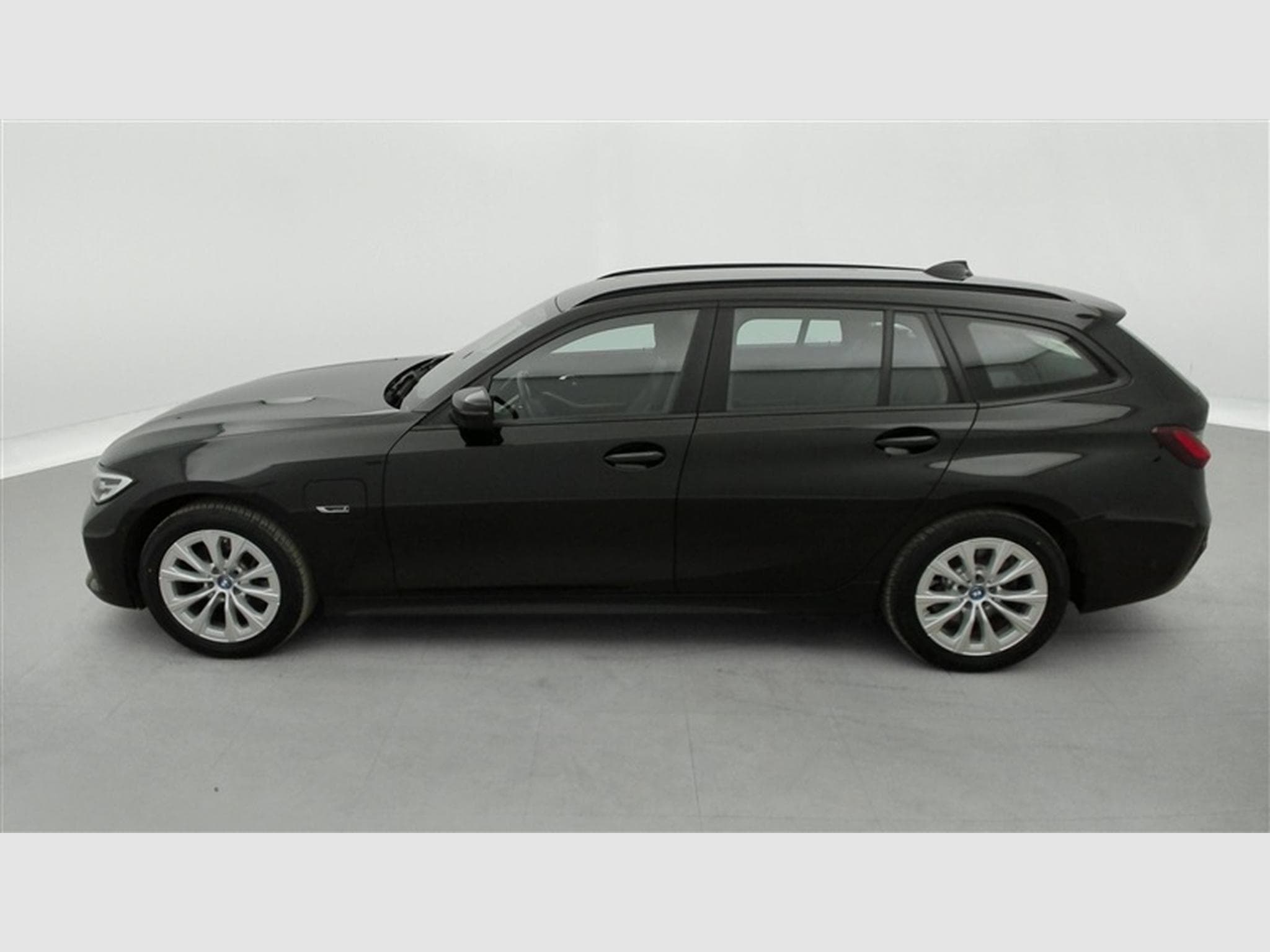 BMW 320 Touring 320eA PHEV Cuir / Navi / Led (2022) - Photo 3
