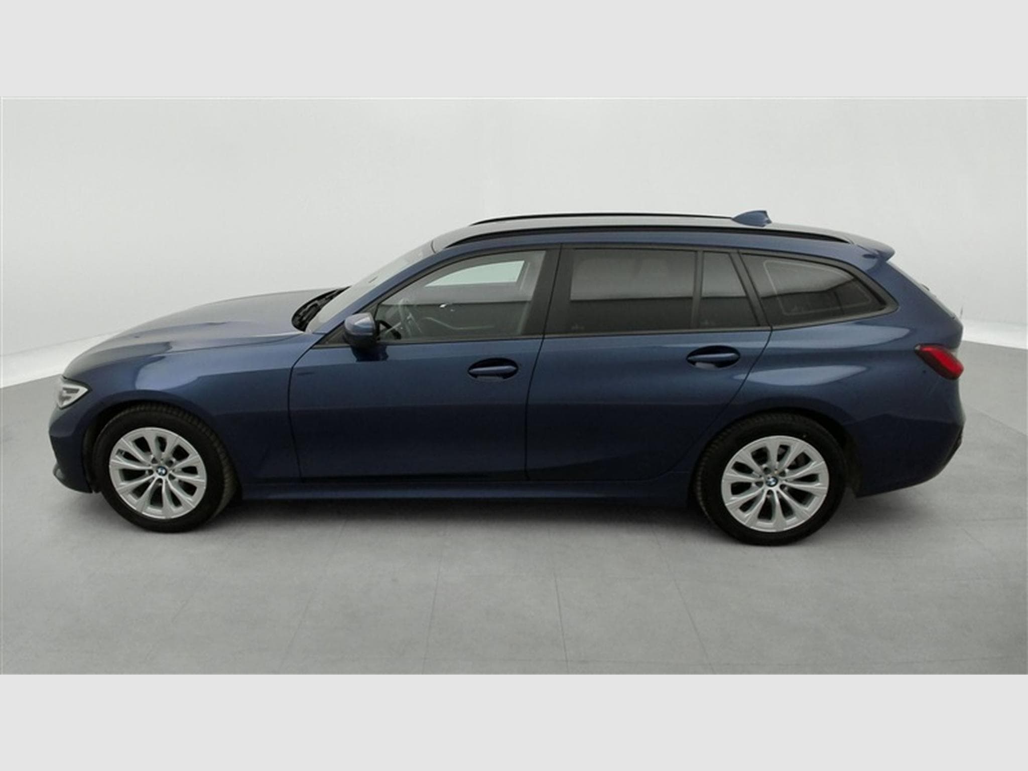 BMW 318 Touring 318 dA MHEV AdBlue (2021) - Photo 3