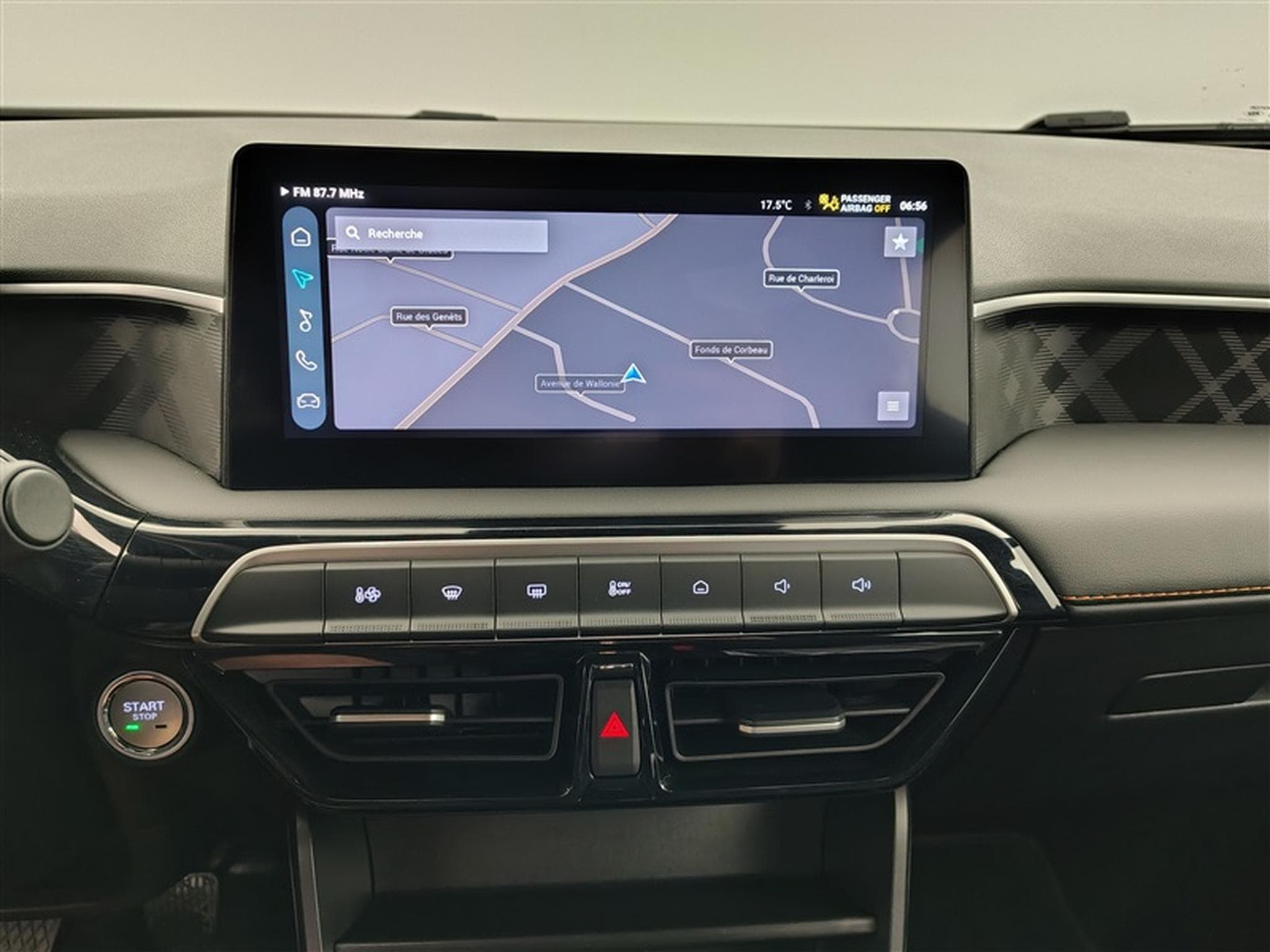 MG MG3 1.5 VTi 115cv Comfort CARPLAY / FULL LED / KEYLESS / CAMERA (2025) - Photo 11
