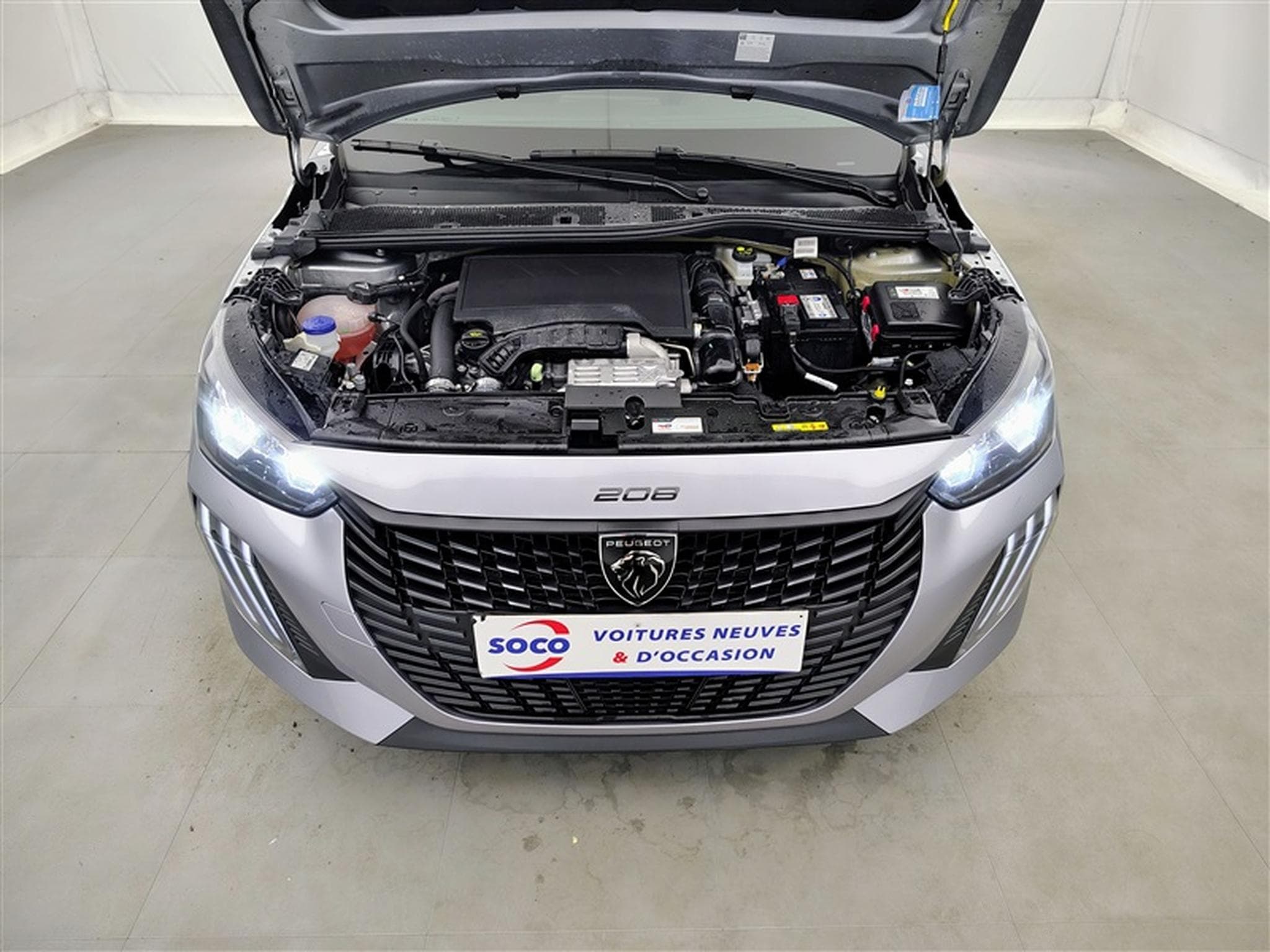 Peugeot 208 1.2i PureTech 100Cv Style (2025) - Photo 19
