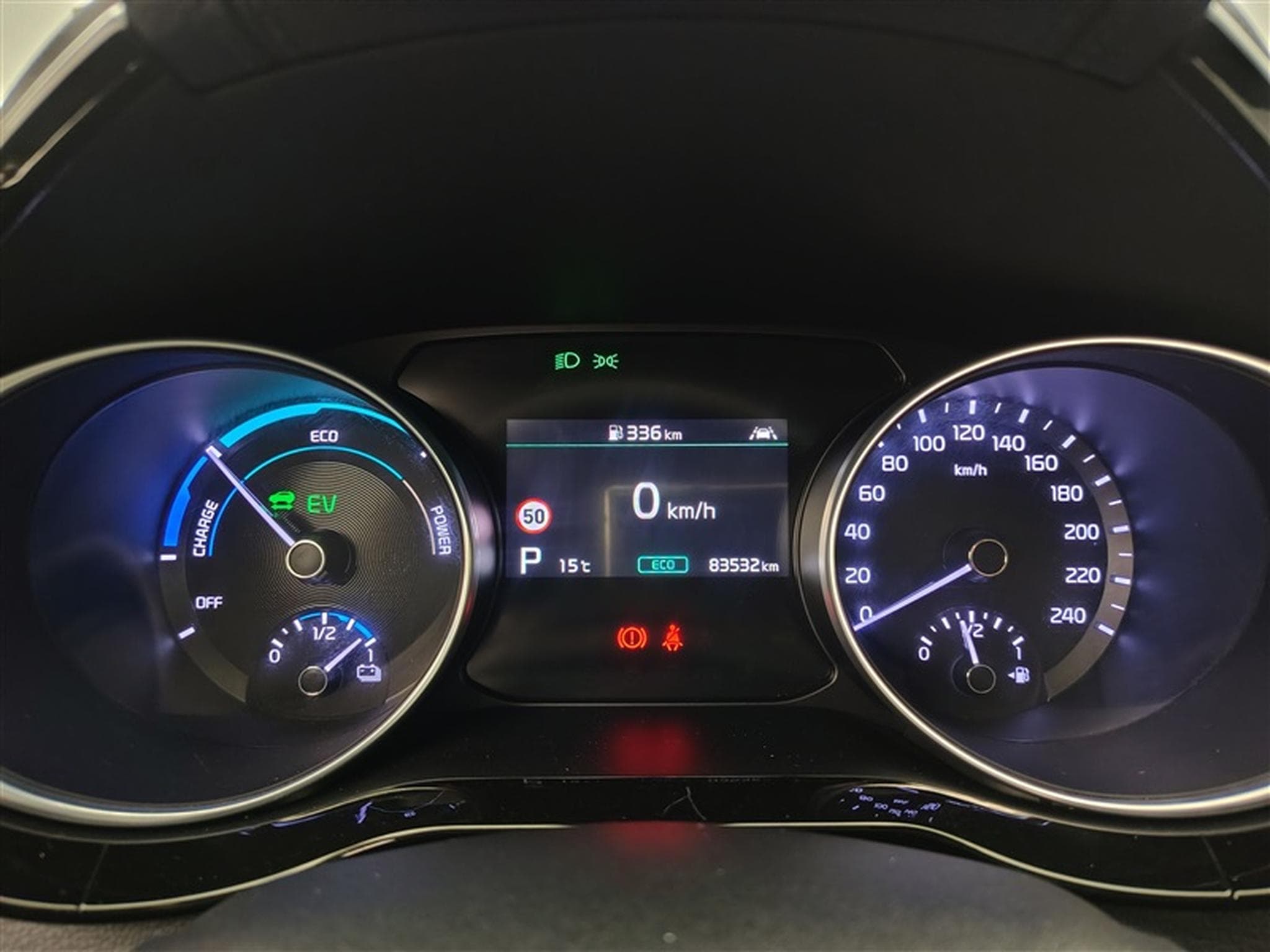 Kia XCeed PHEV 1.6 GDi Business Line DCT (2020) - Photo 10