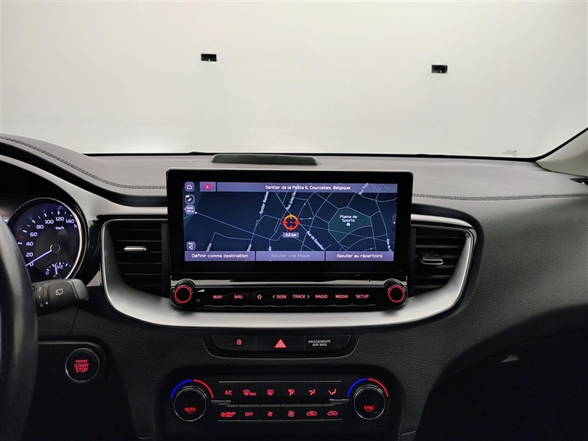 Kia XCeed PHEV 1.6 GDi Business Line DCT (2020) - Photo 11