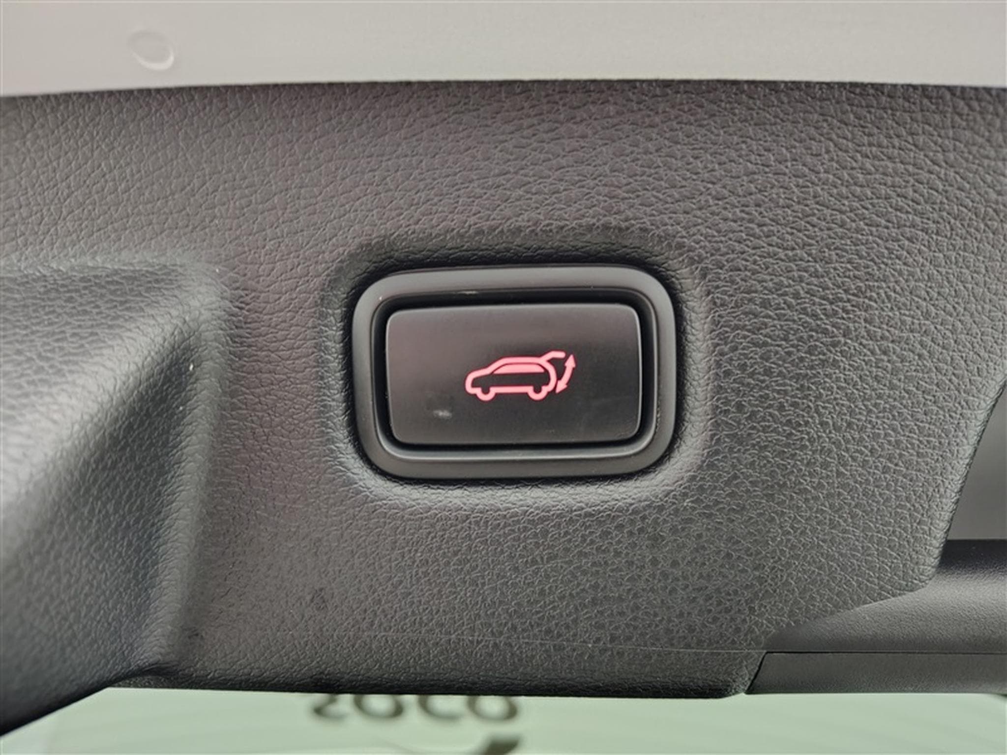 Kia XCeed PHEV 1.6 GDi Business Line DCT (2020) - Photo 18