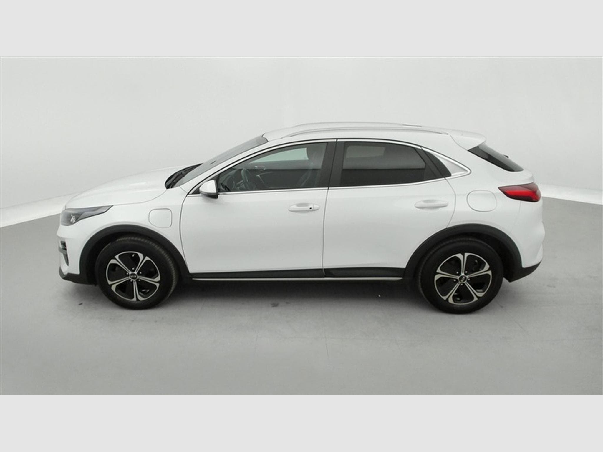 Kia XCeed PHEV 1.6 GDi Business Line DCT (2020) - Photo 3