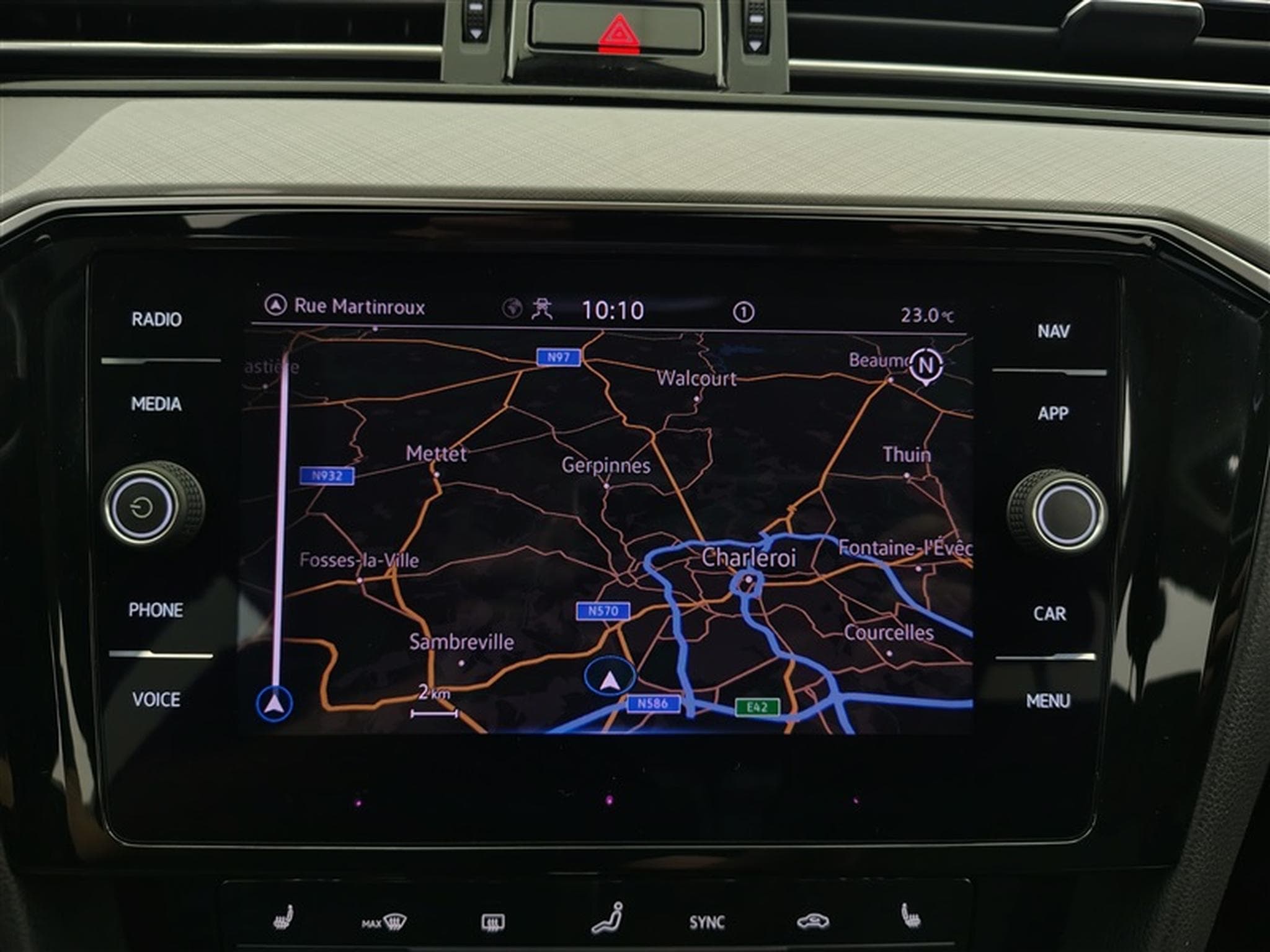 VW Passat 2.0 TDi SCR Elegance Bus. DSG *NAVI/FULL LED/CARPLAY/CAM* (2021) - Photo 11