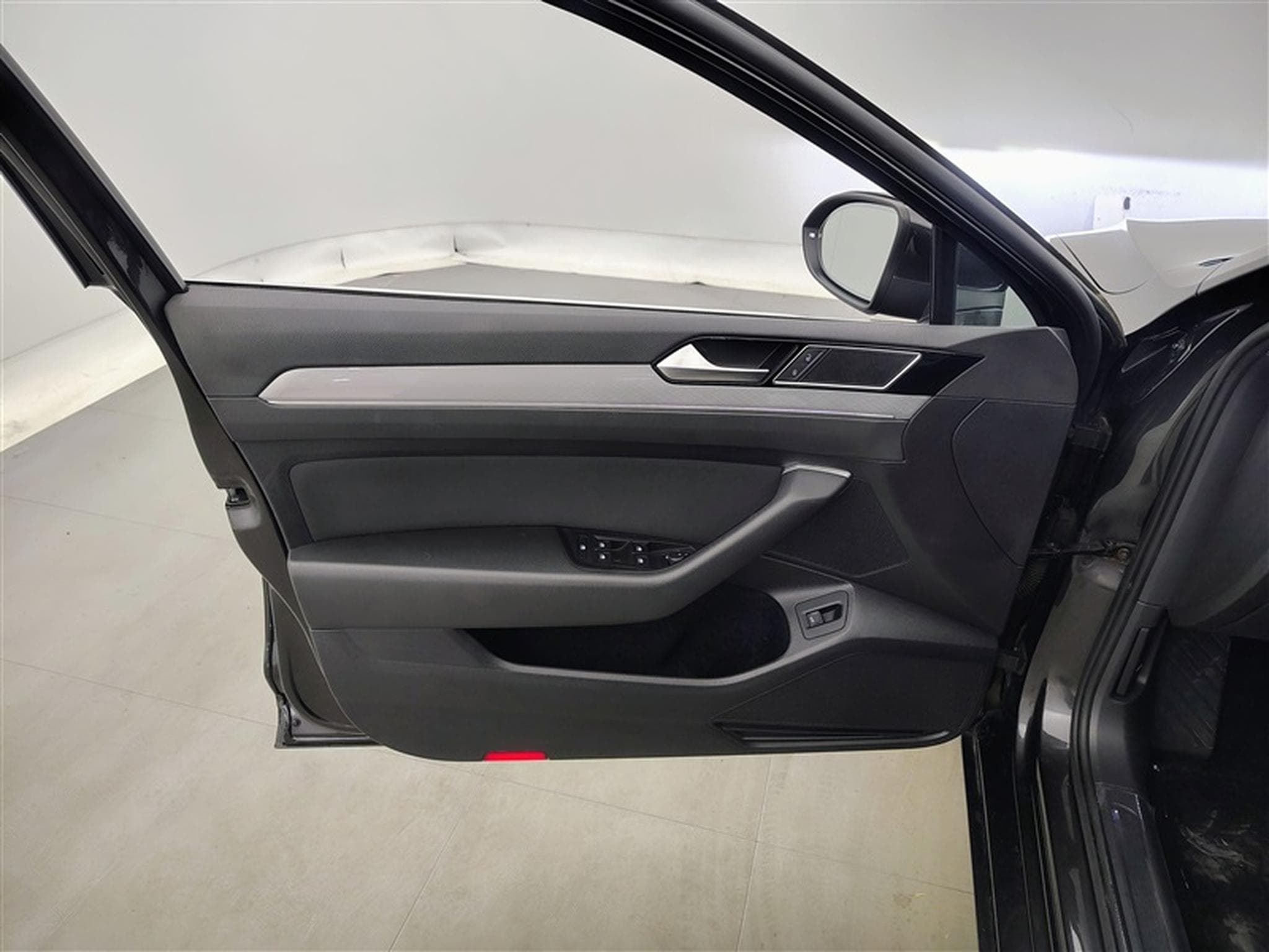 VW Passat 2.0 TDi SCR Elegance Bus. DSG *NAVI/FULL LED/CARPLAY/CAM* (2021) - Photo 17