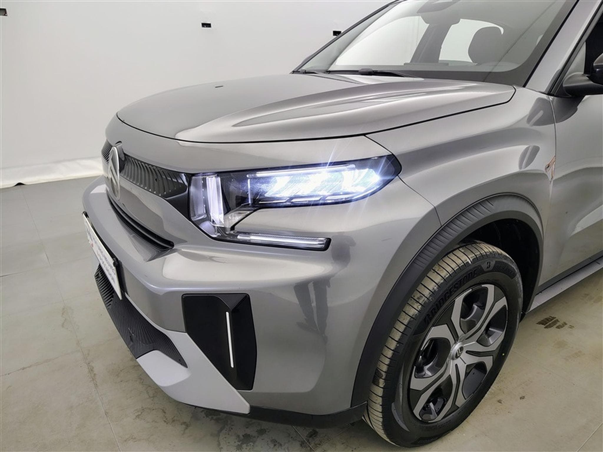 Citroen C3 Aircross 1.2 Hybrid 145cv e-DCS6 Plus CARPLAY / CAMERA / PDC AV+AR (2026) - Photo 15