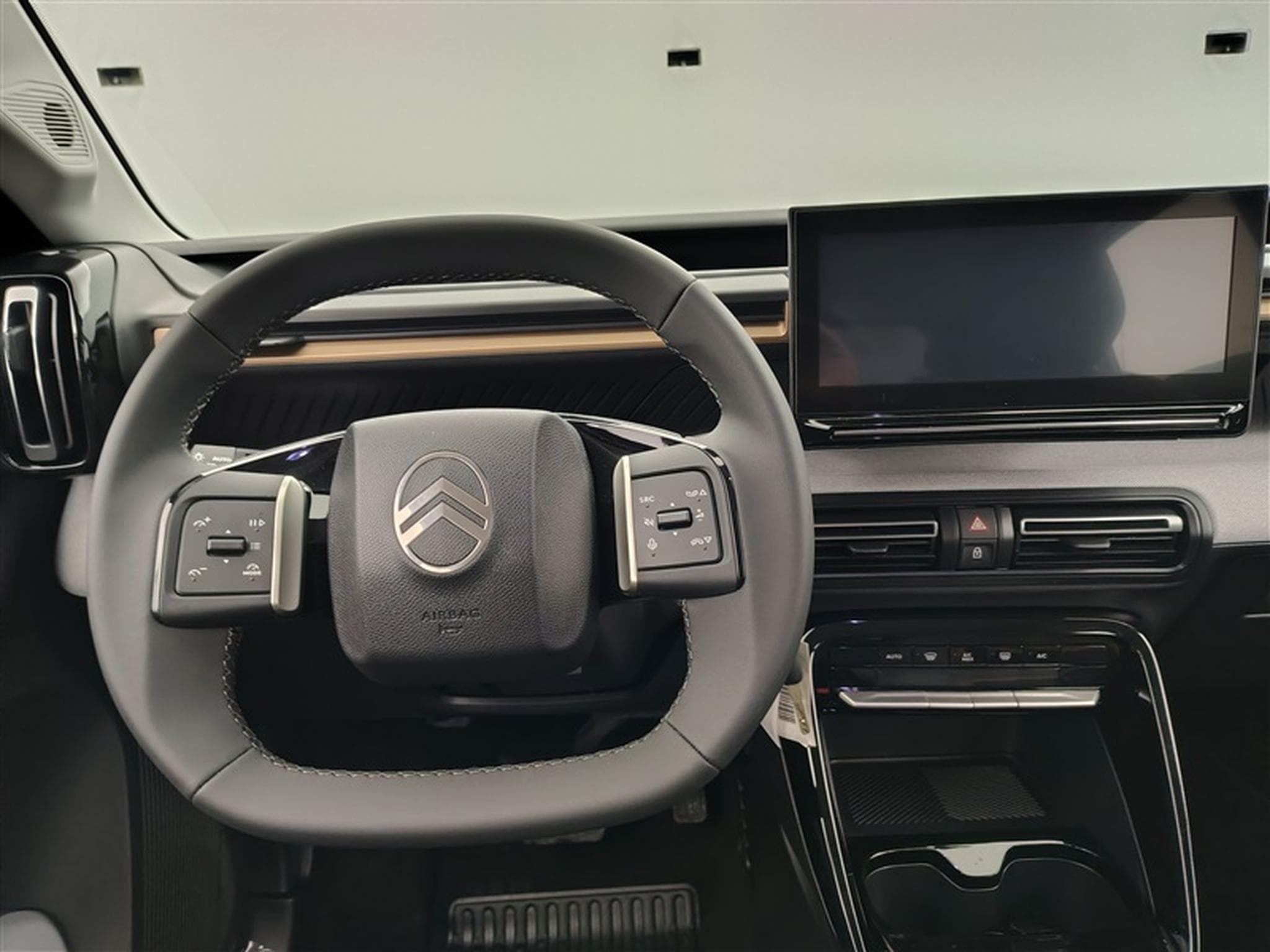 Citroen C3 Aircross 1.2 Hybrid 145cv e-DCS6 Plus CARPLAY / CAMERA / PDC AV+AR (2026) - Photo 9